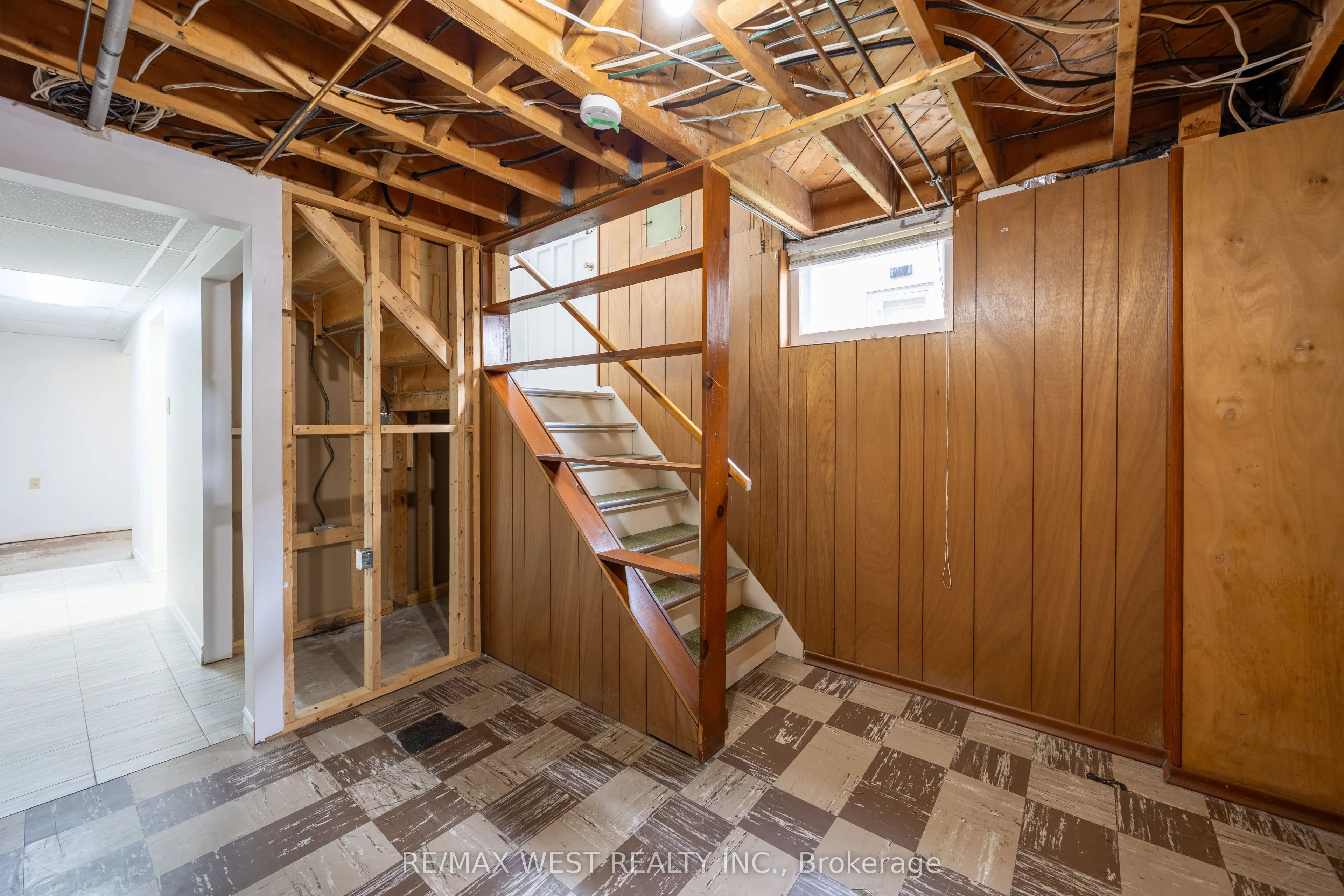 1331 Sharbot Street