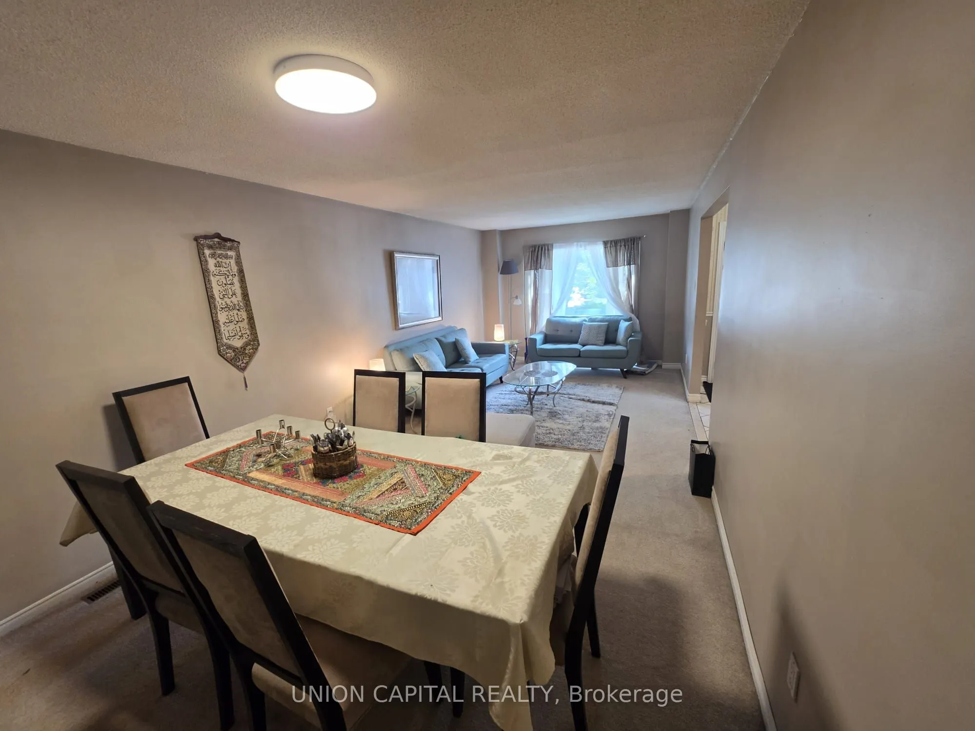 2363 Strathmore Crescent