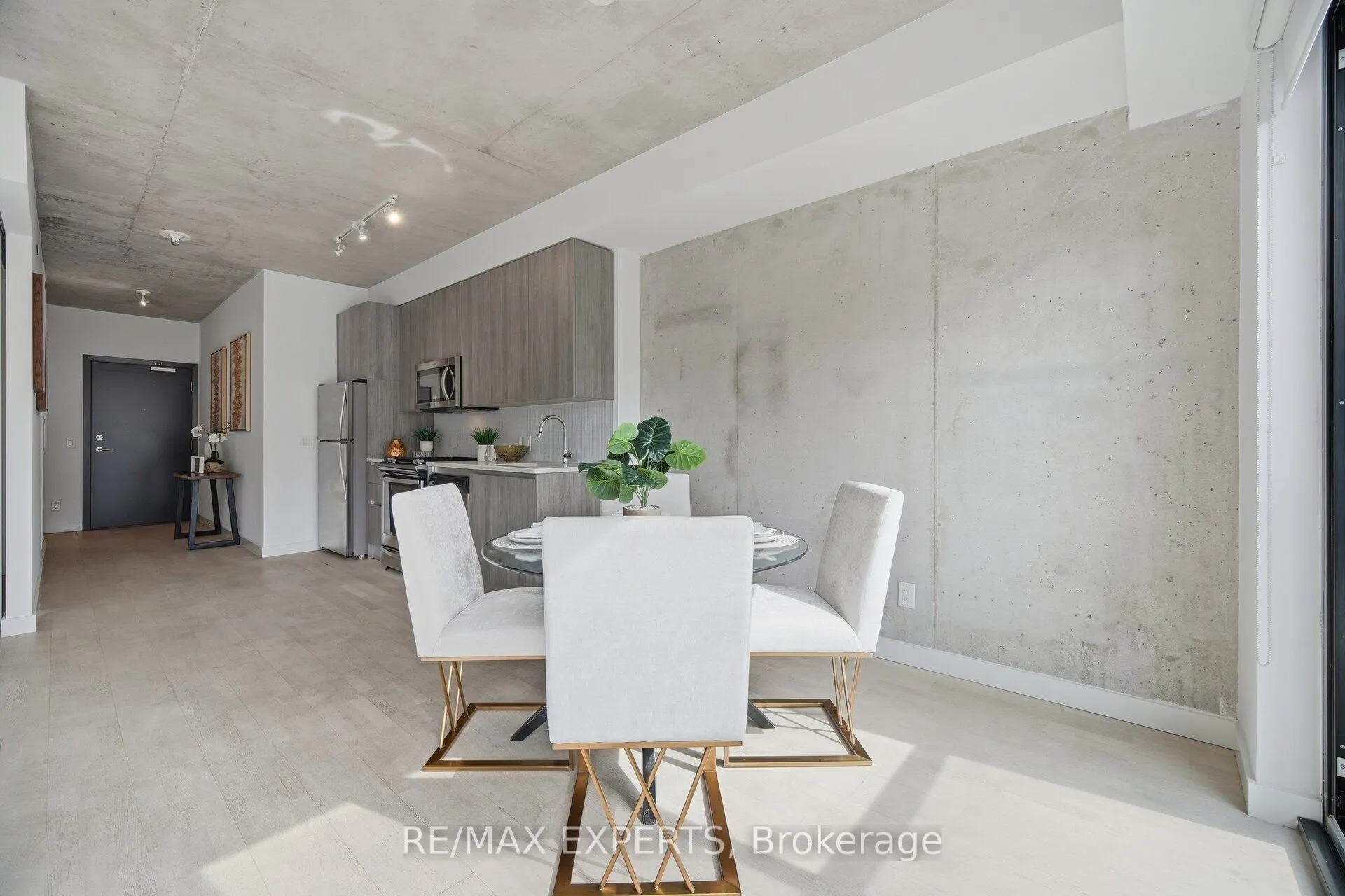 246 Logan Avenue E #225