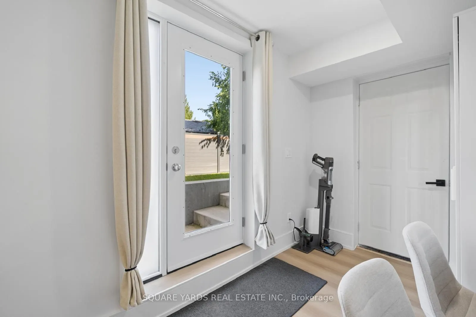 21 Montgomery Avenue
