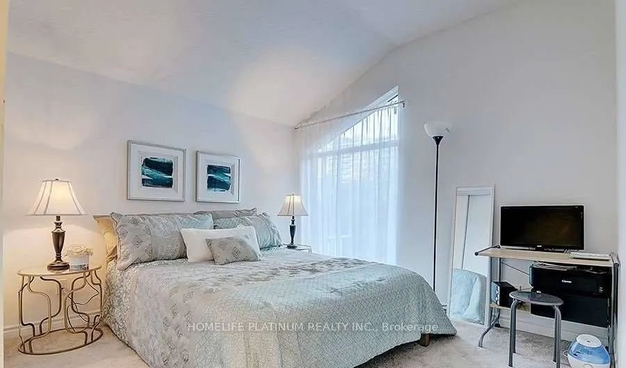 13 Falaise Road #A