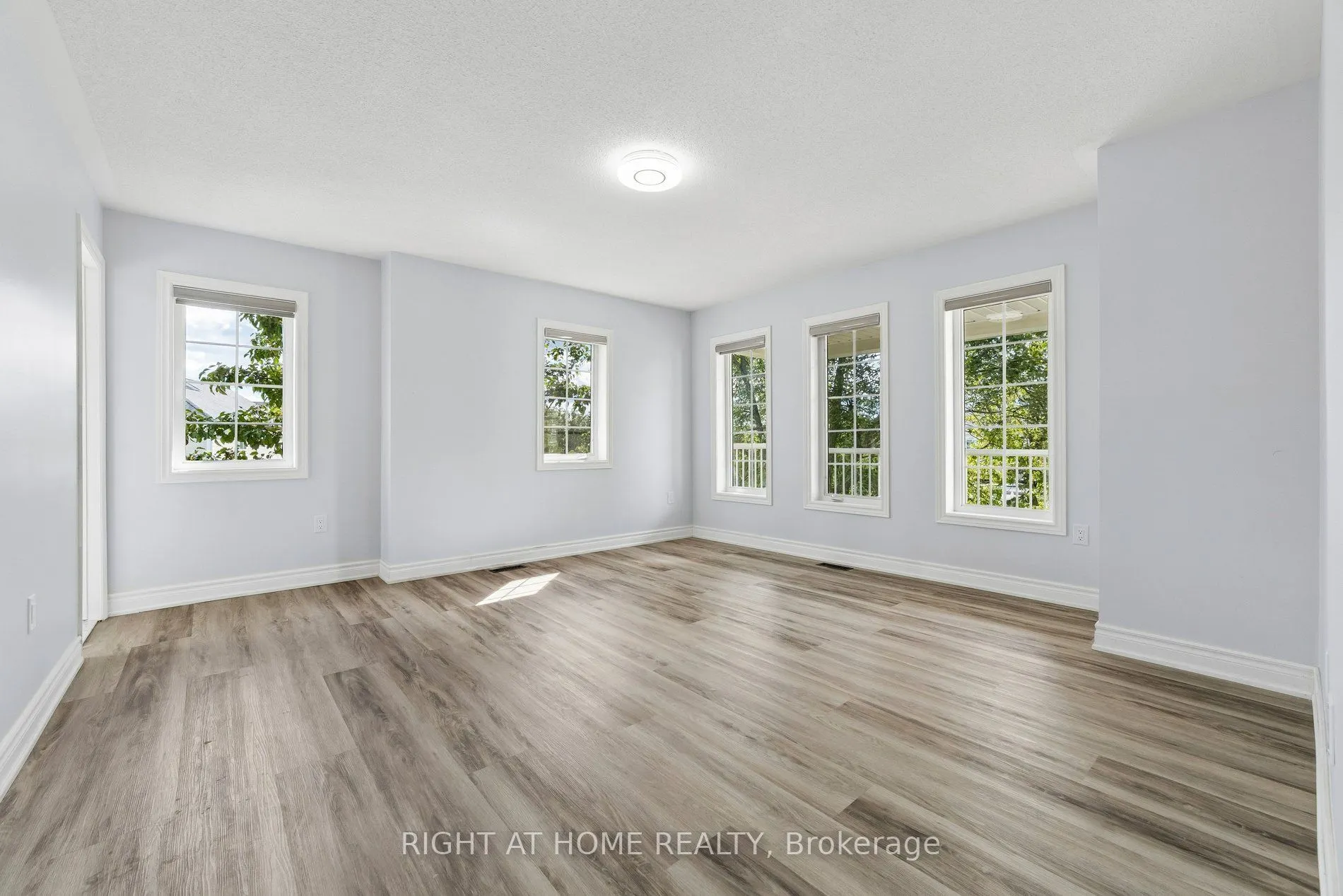 23 Croxall Boulevard