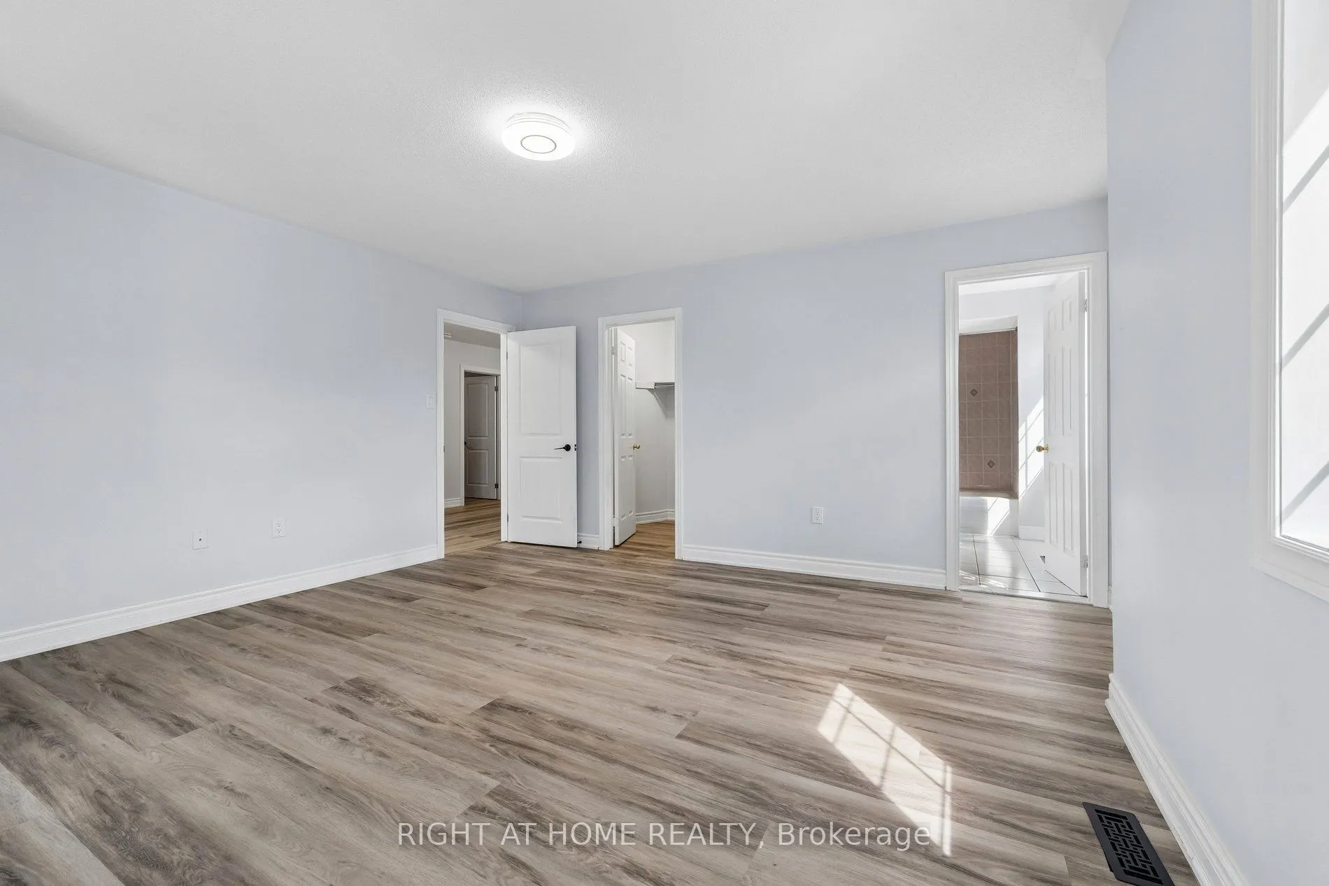 23 Croxall Boulevard