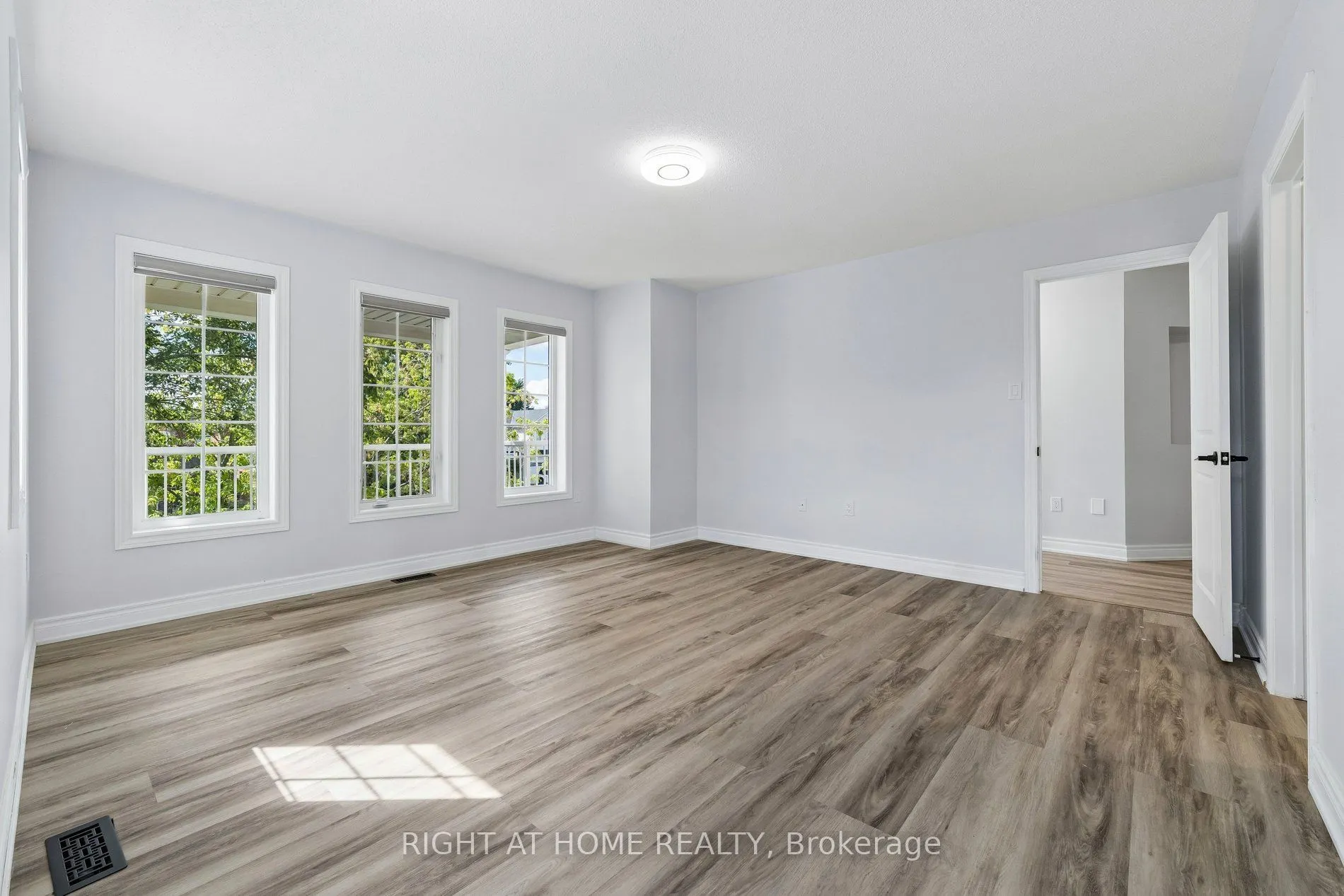 23 Croxall Boulevard