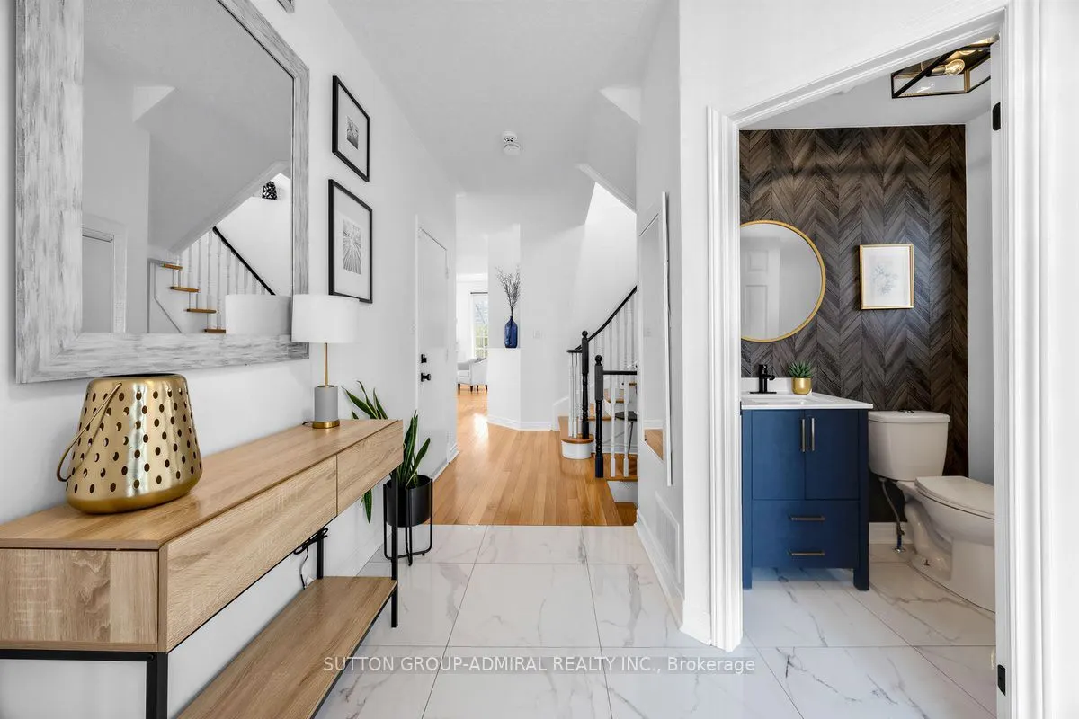 12 Sherrington Drive W