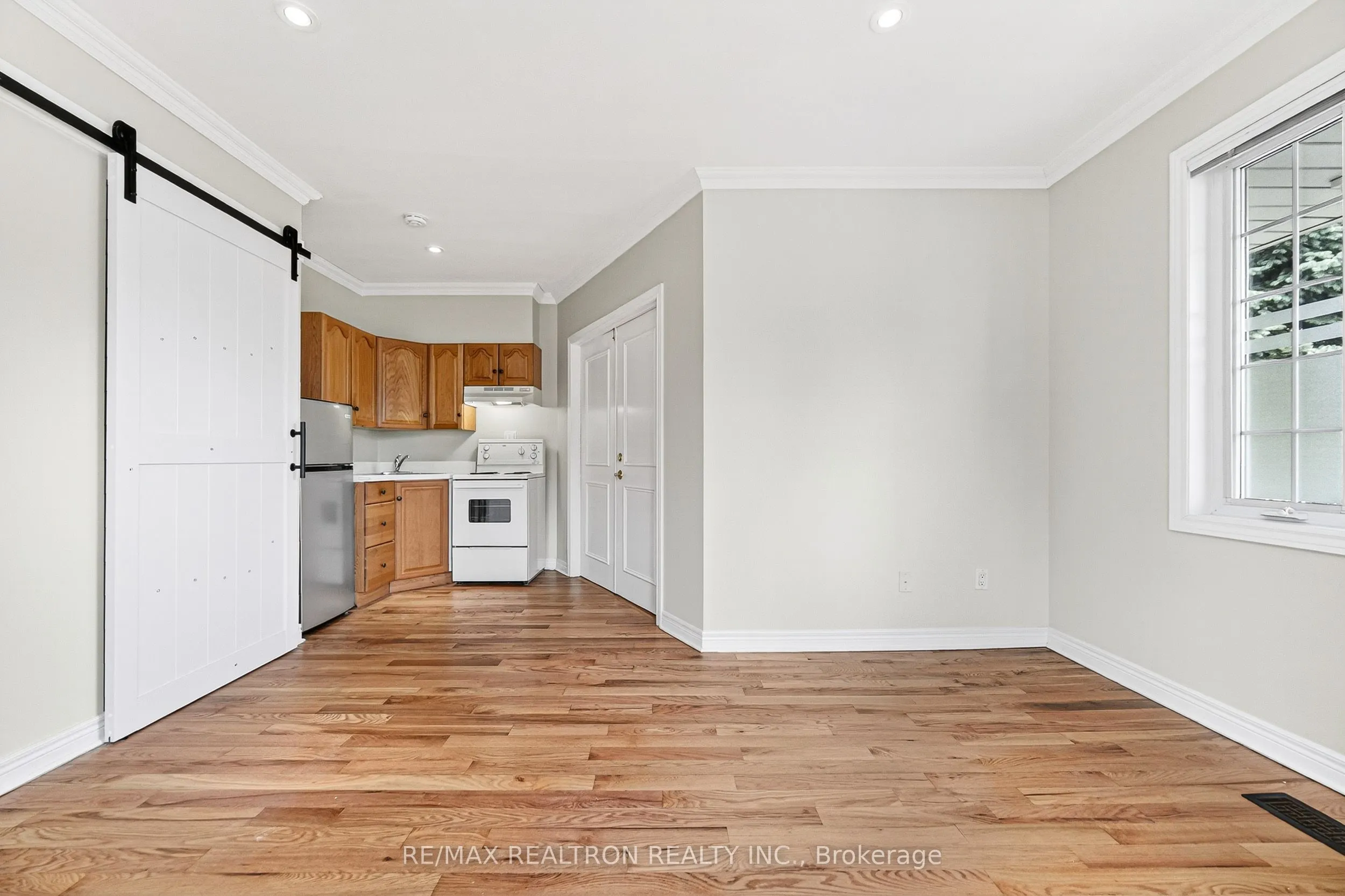 454 Donlands Avenue