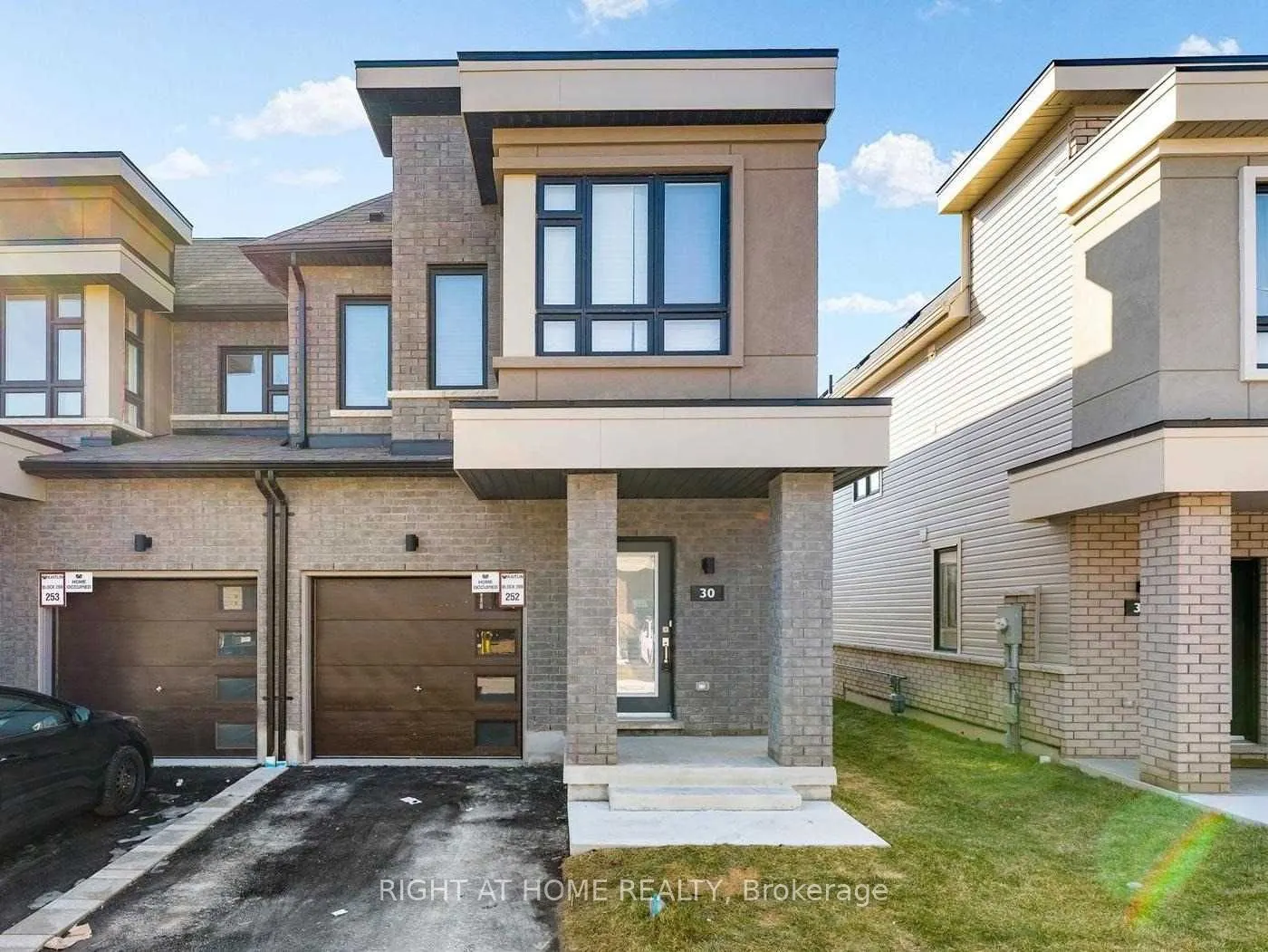 30 Caspian Square