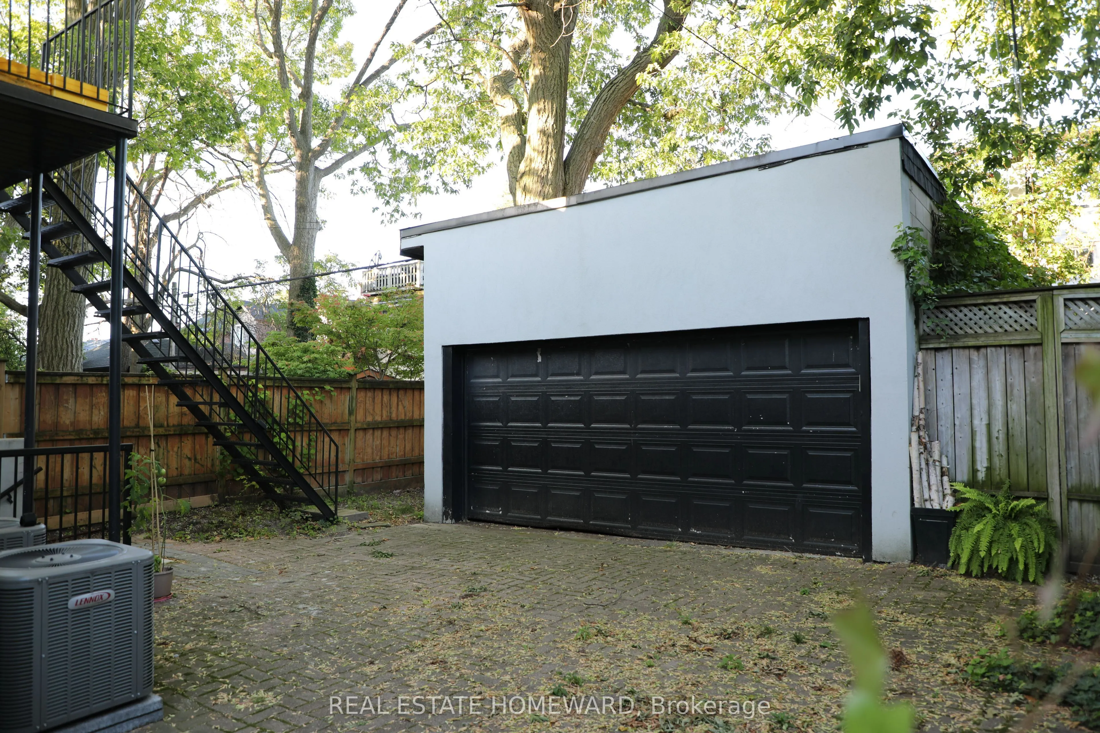 434 Victoria Park Avenue