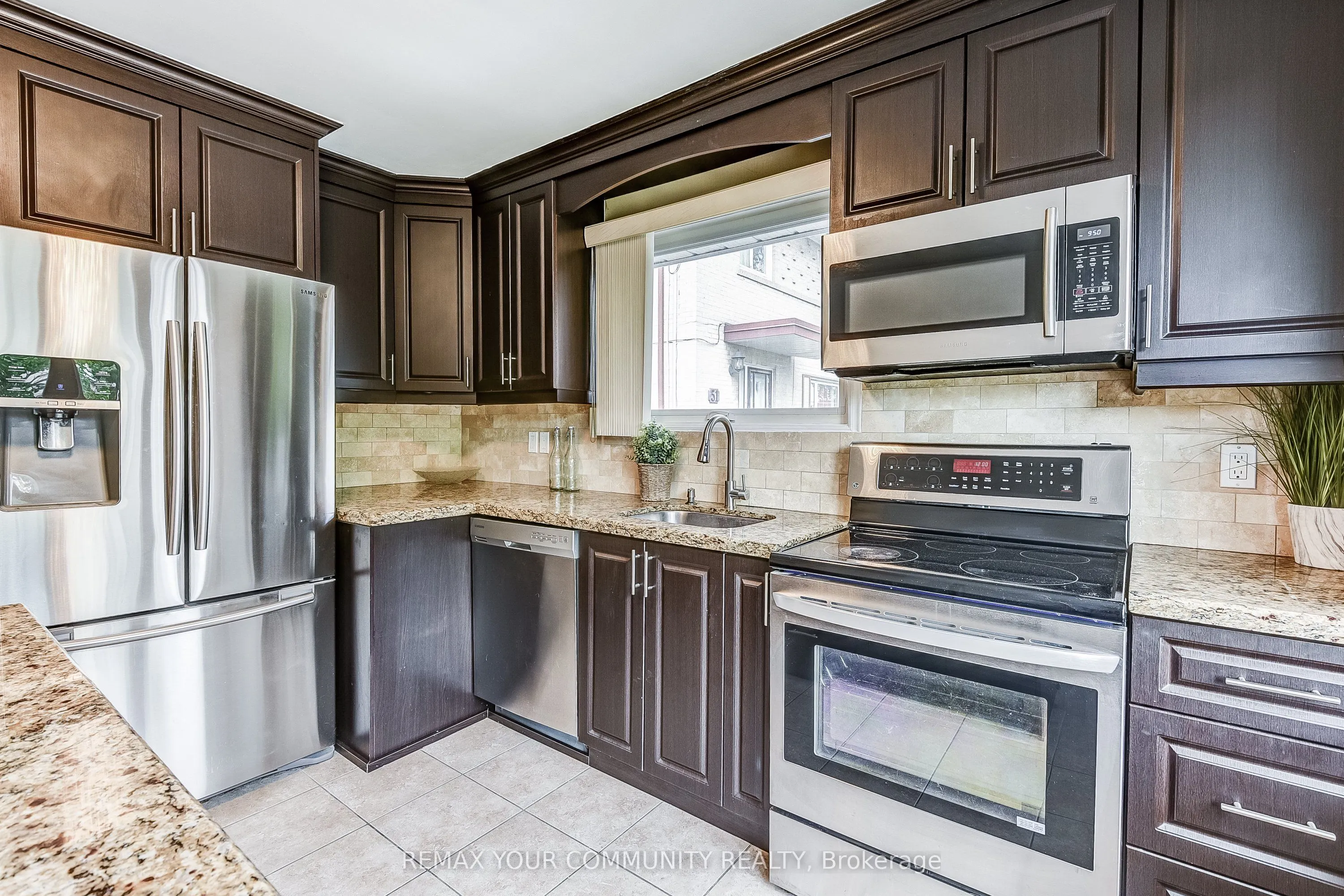 53 Glory Crescent