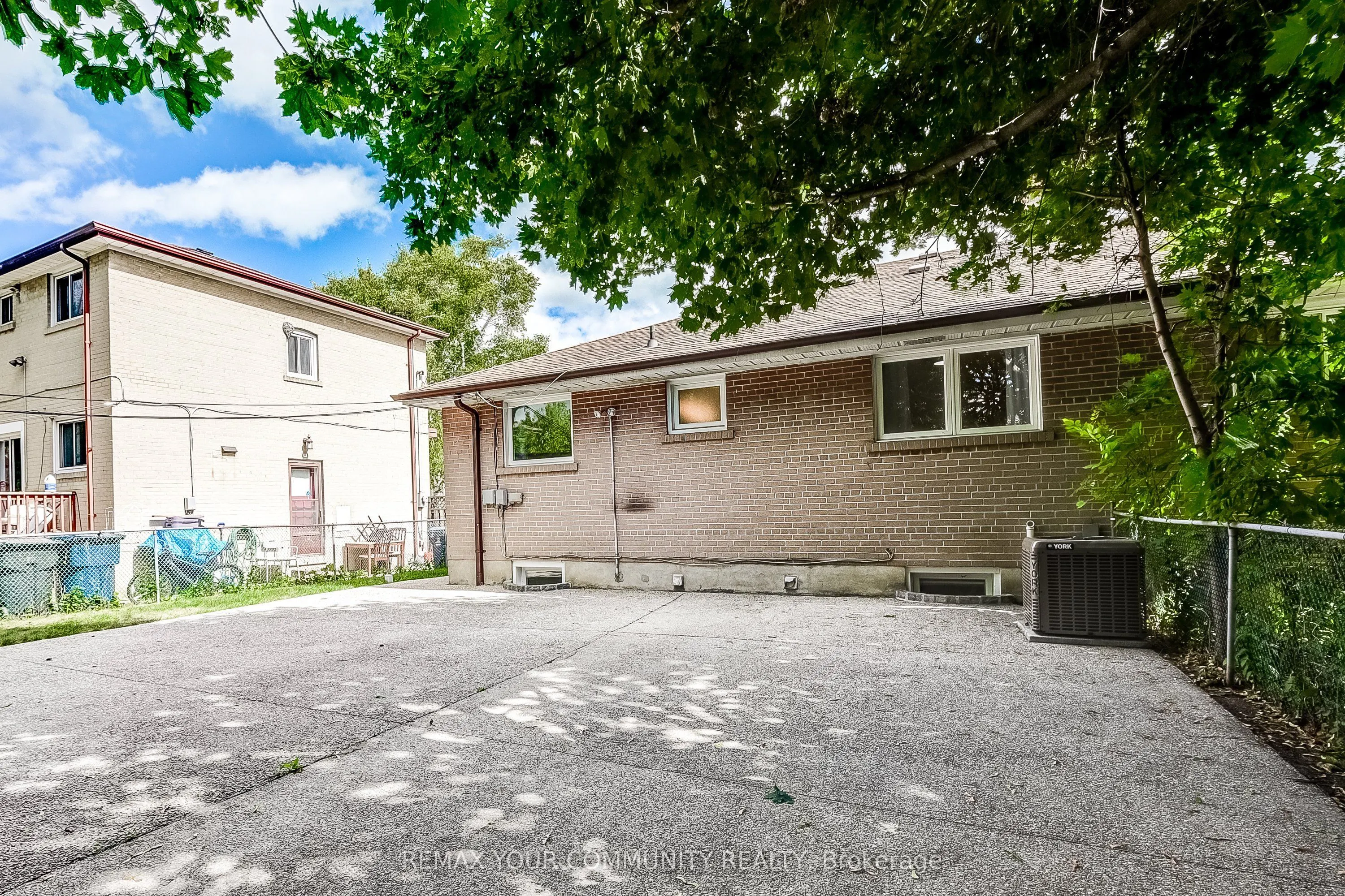53 Glory Crescent