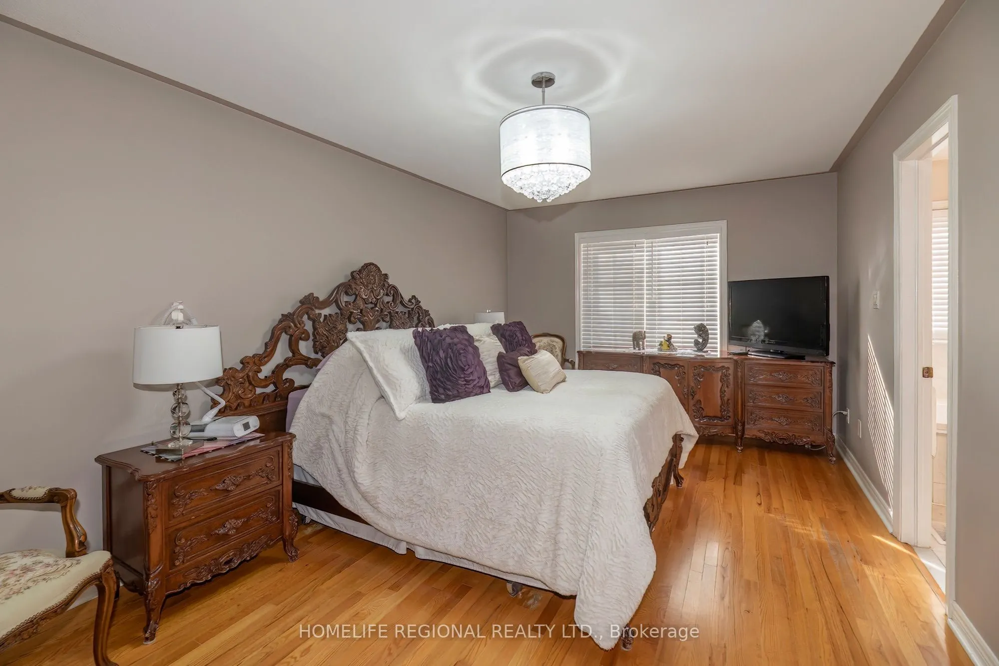 40 Arnold Crescent