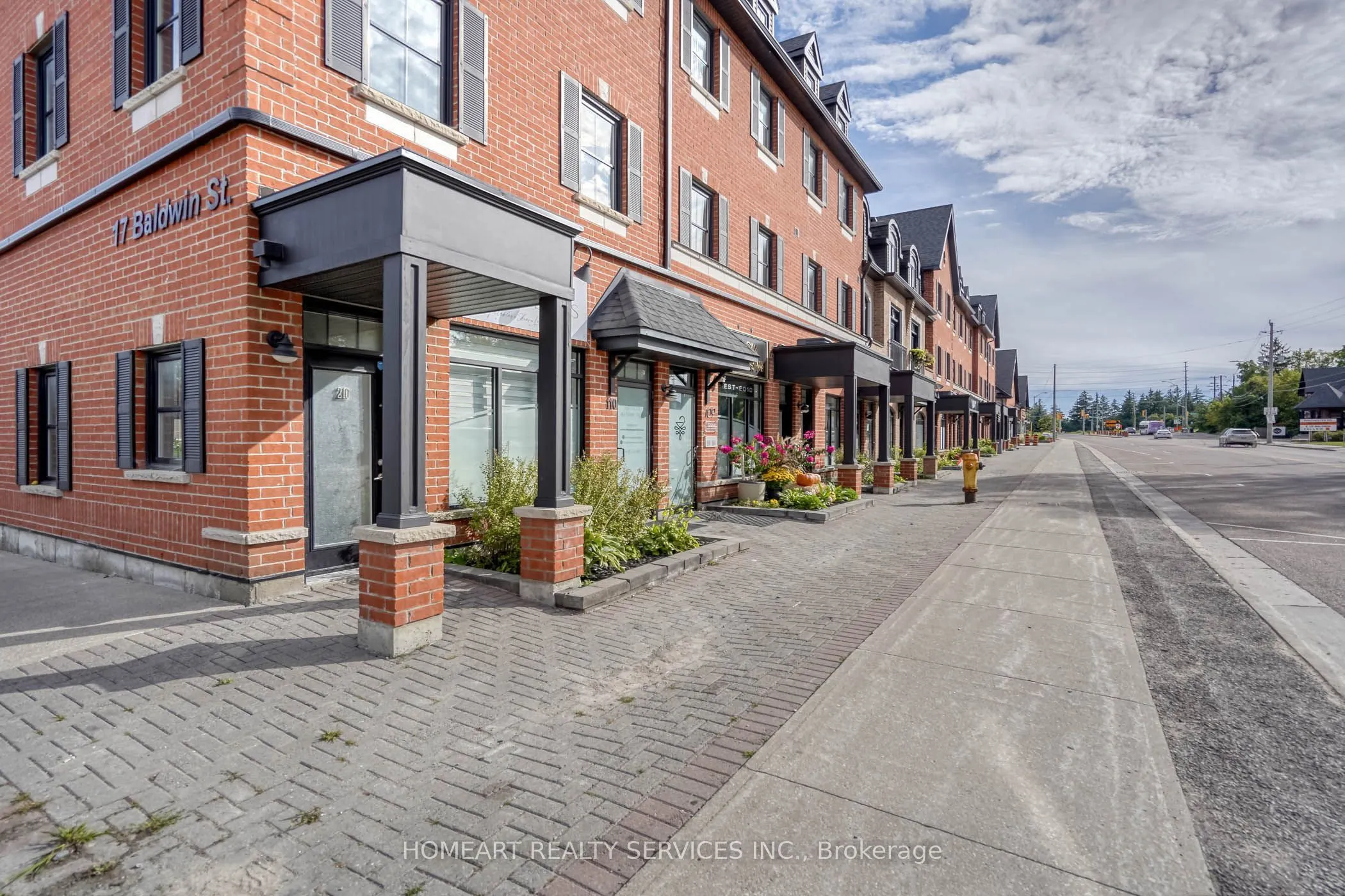 17 Baldwin Street #209