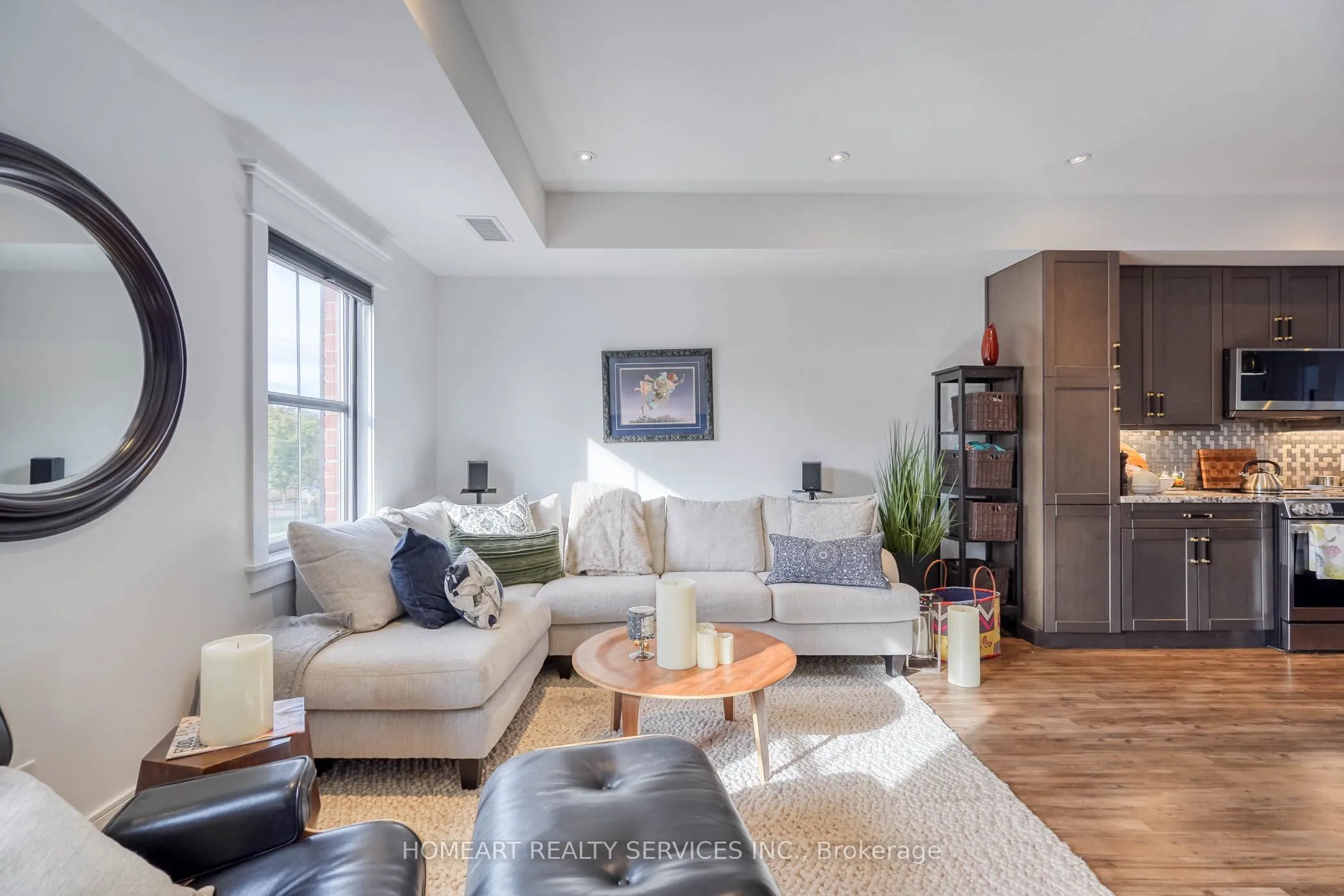 17 Baldwin Street #209
