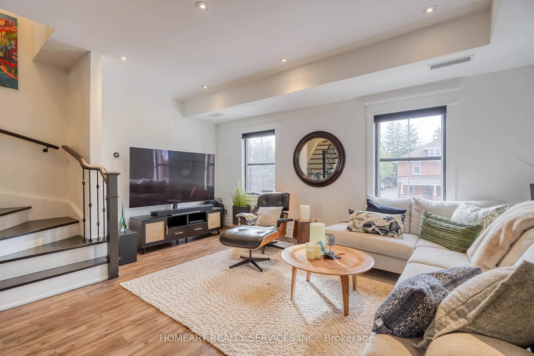 17 Baldwin Street #209