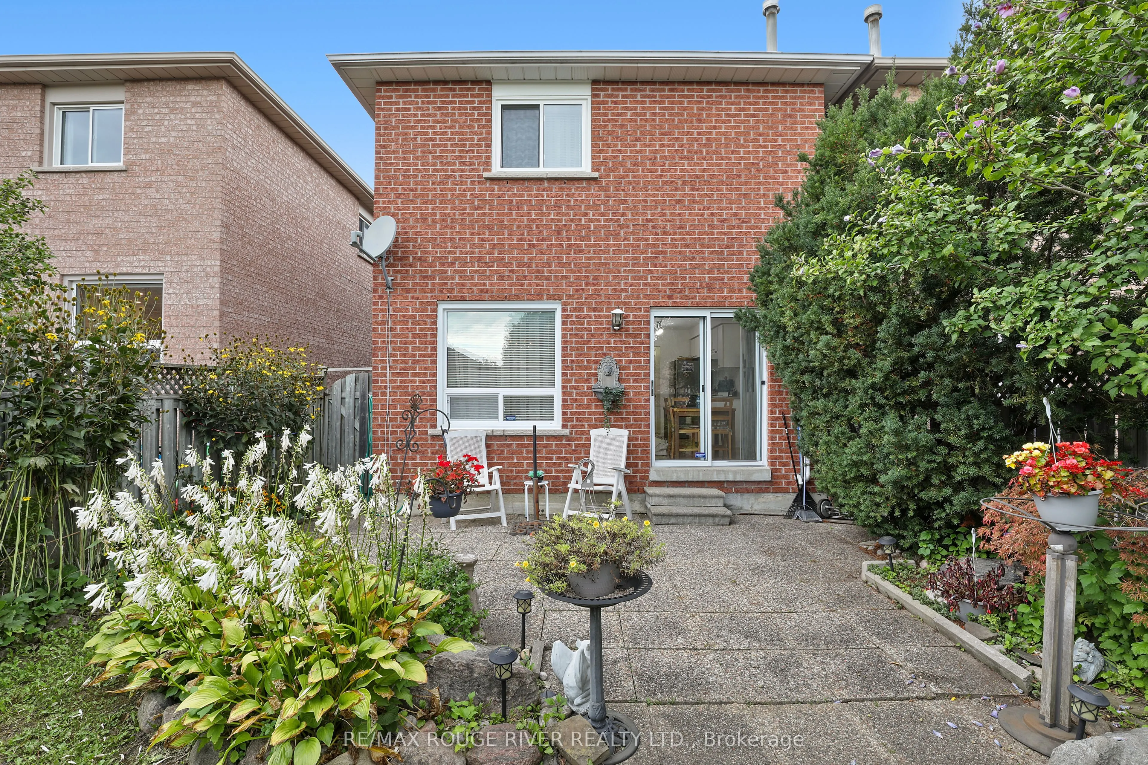 1543 Otonabee Drive