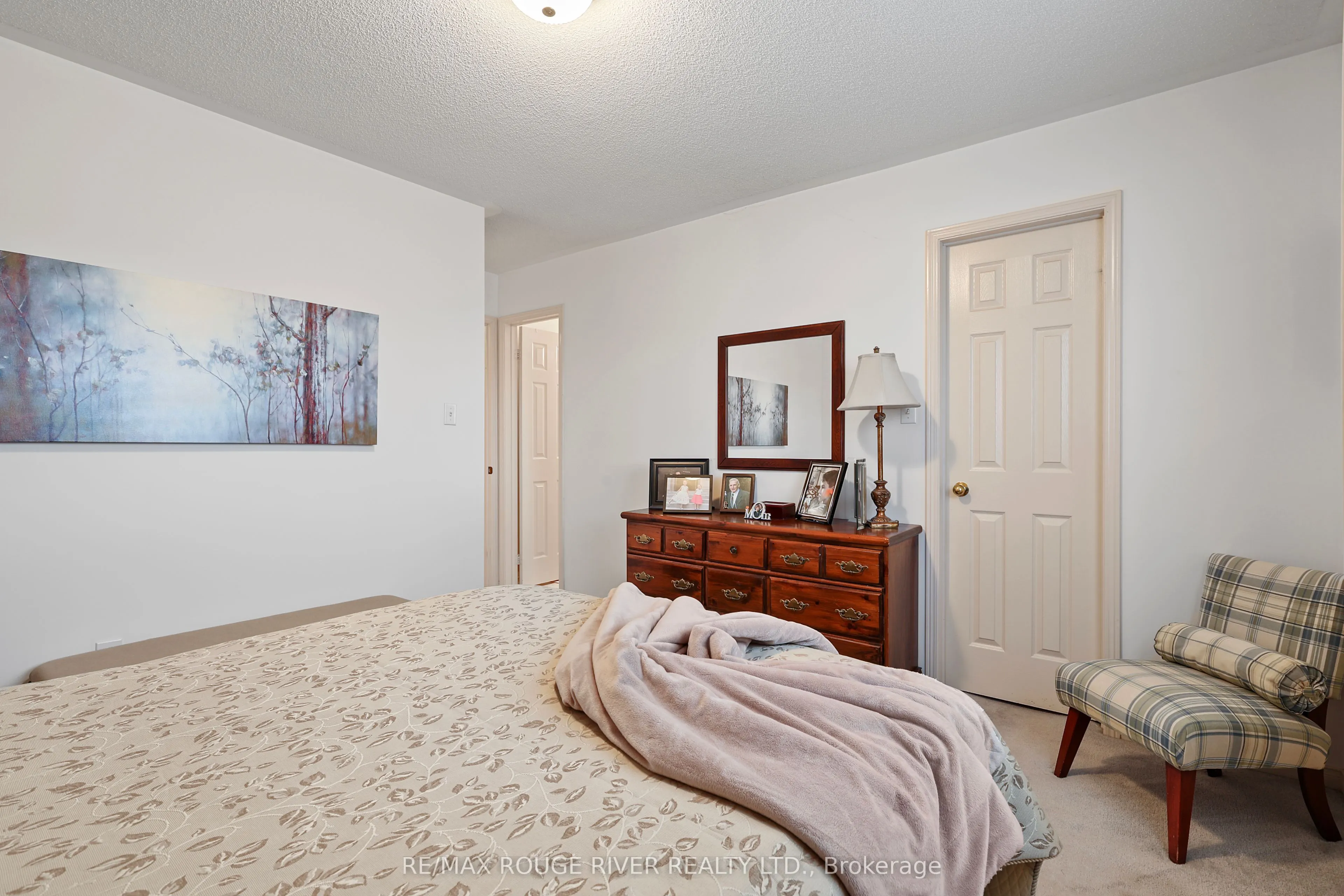 1543 Otonabee Drive