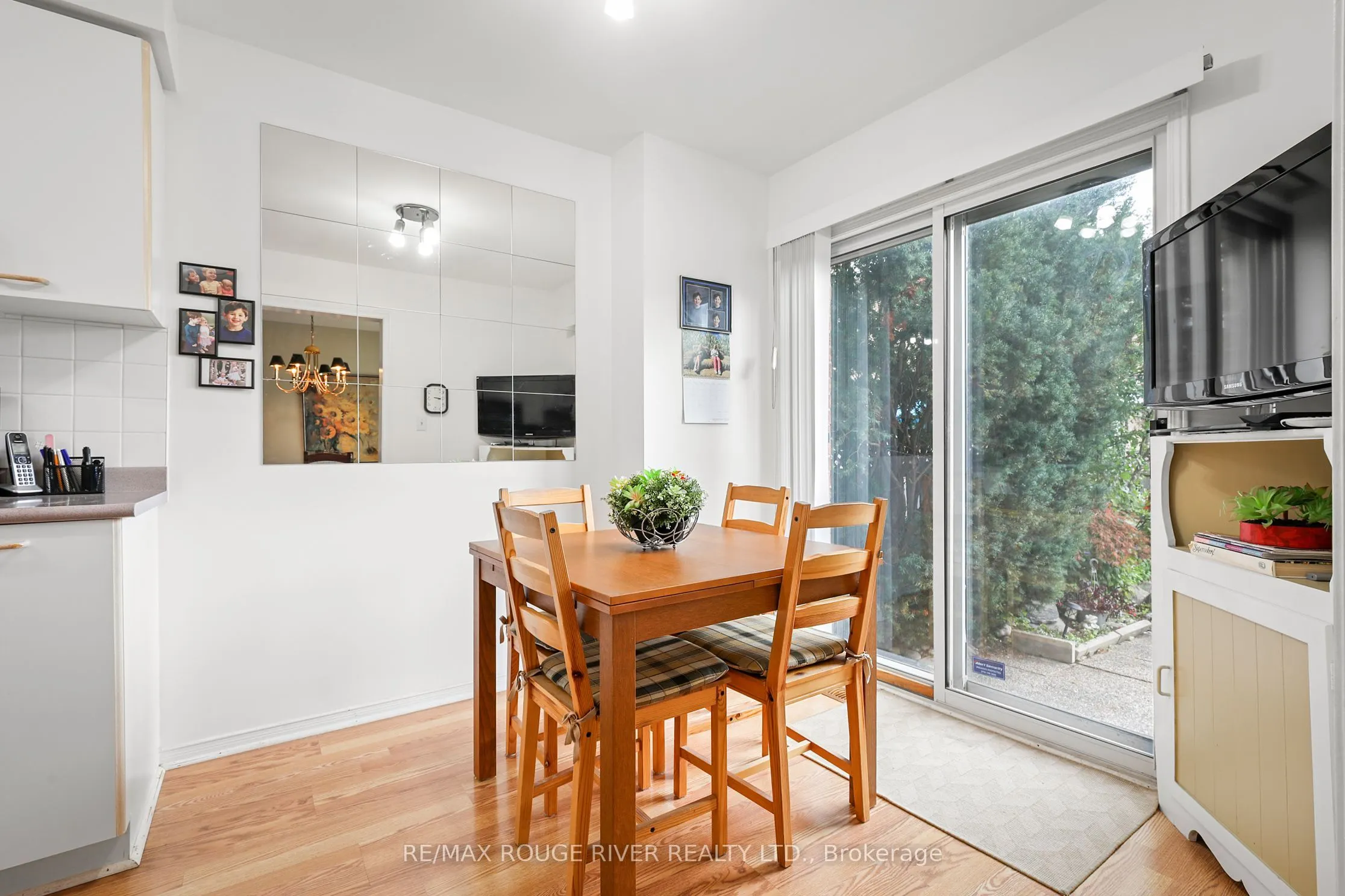 1543 Otonabee Drive