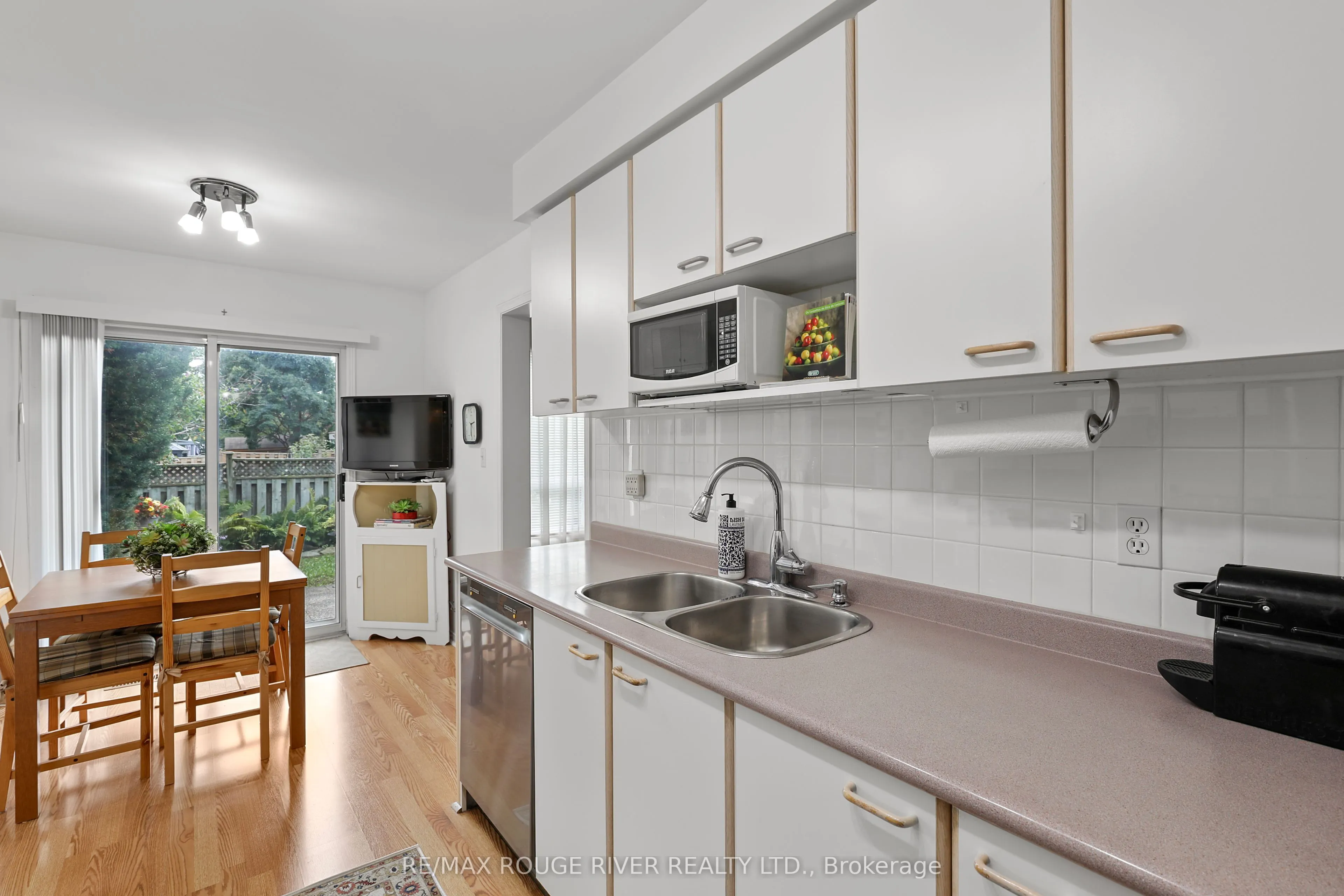 1543 Otonabee Drive