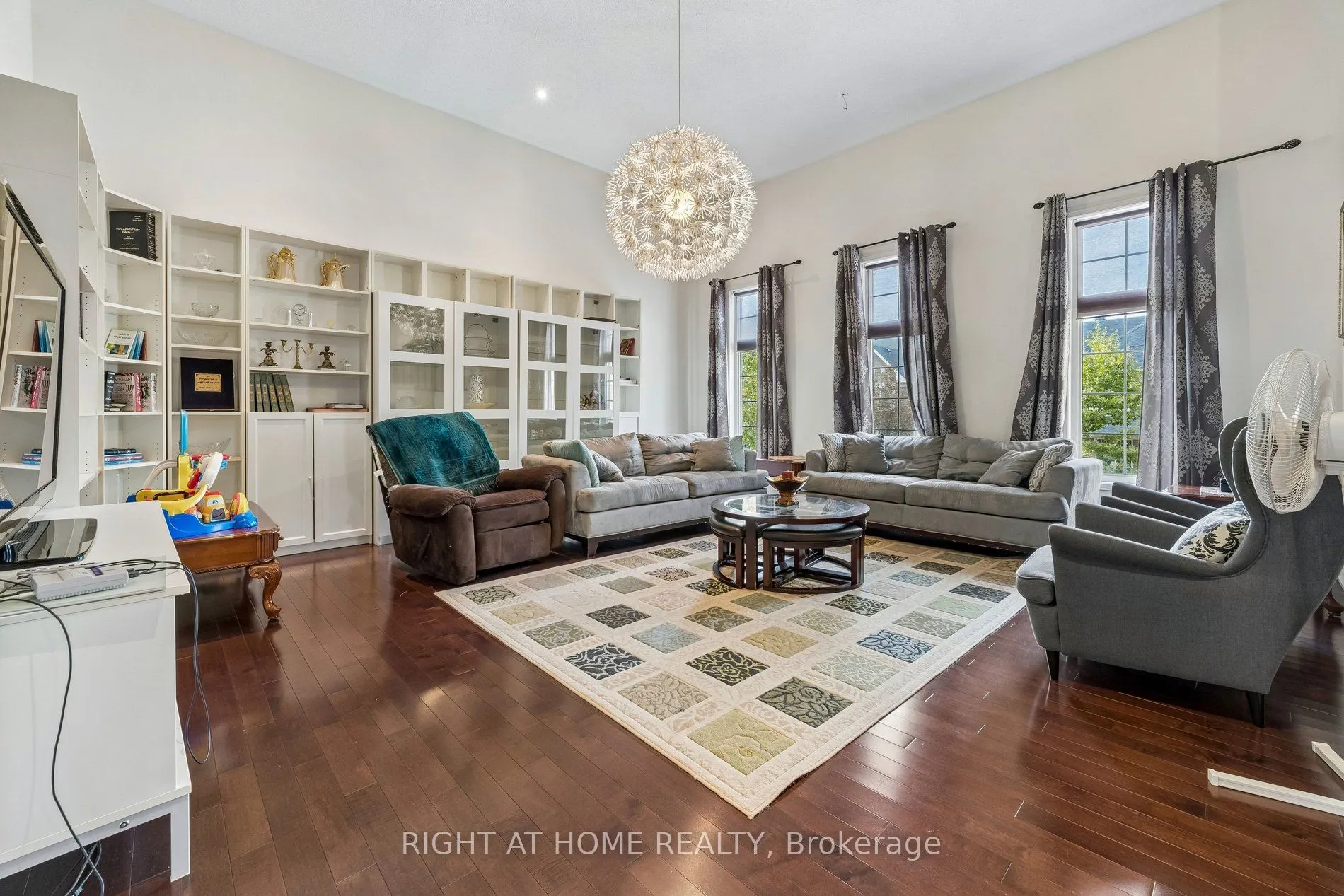 13 Weston Crescent