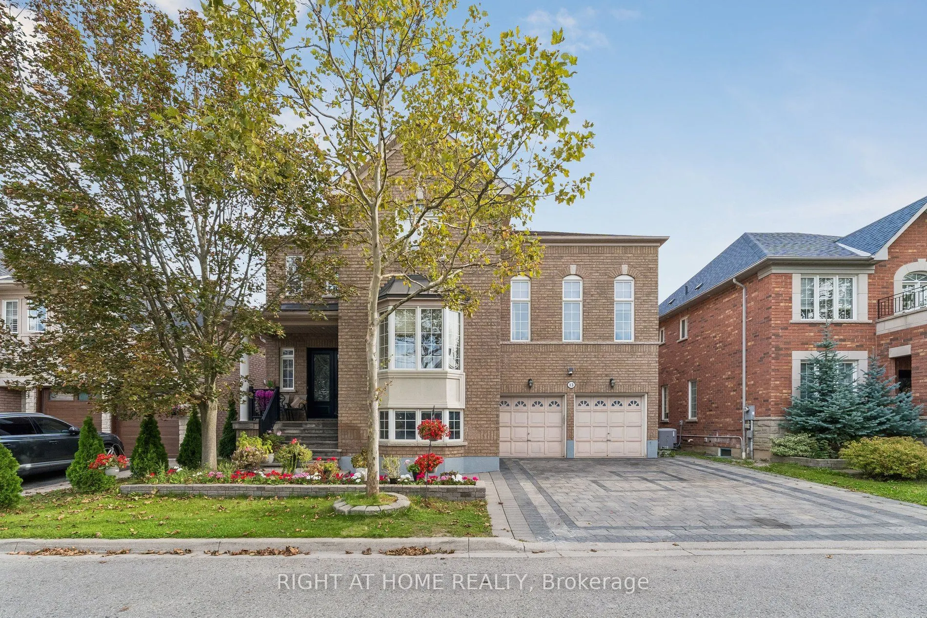 13 Weston Crescent