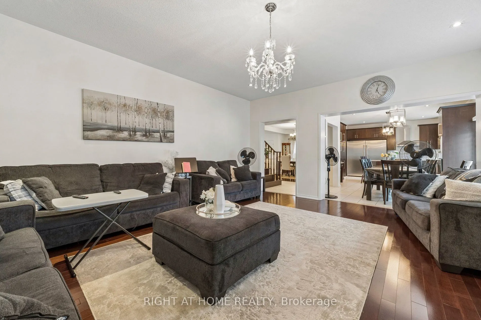 13 Weston Crescent