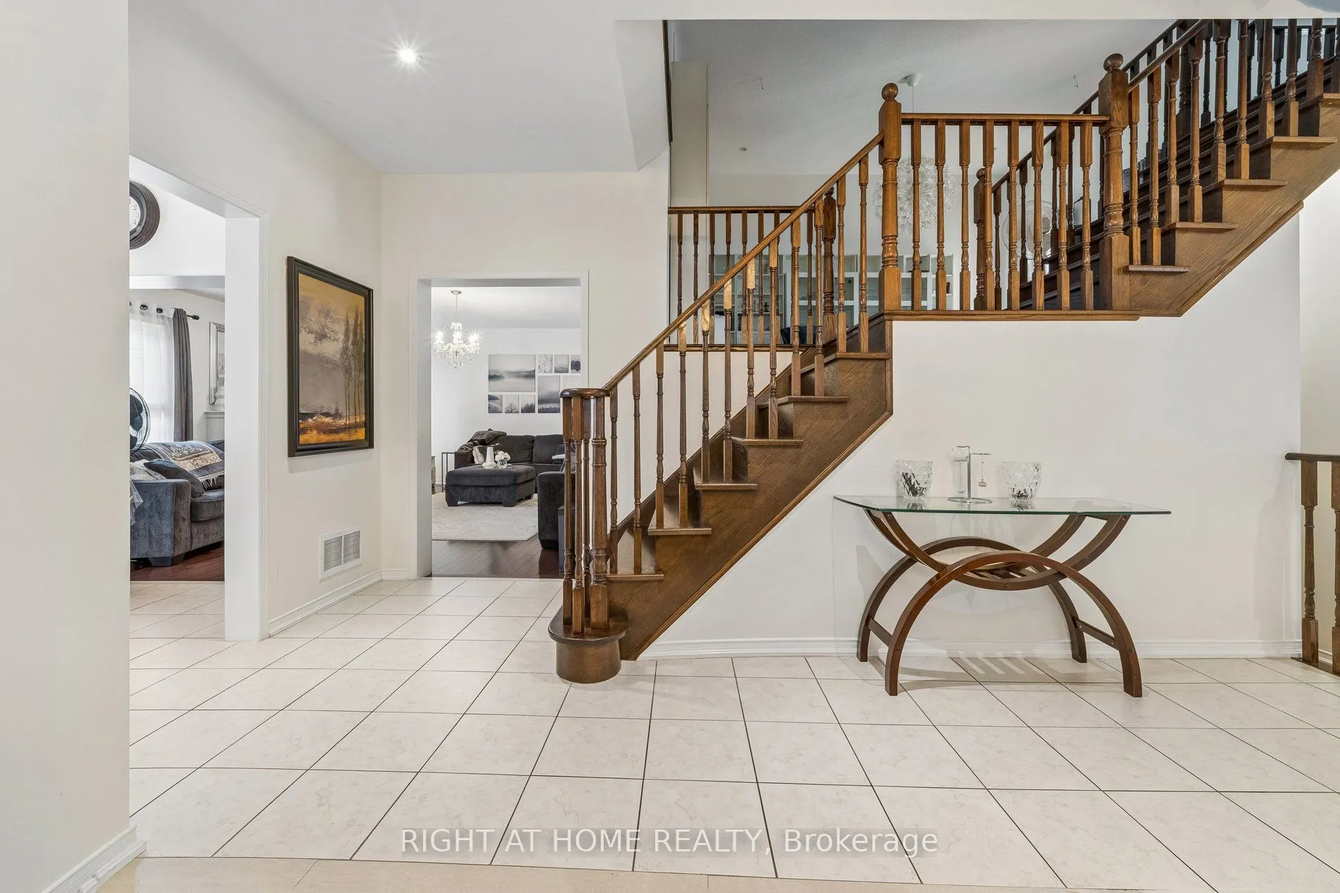 13 Weston Crescent