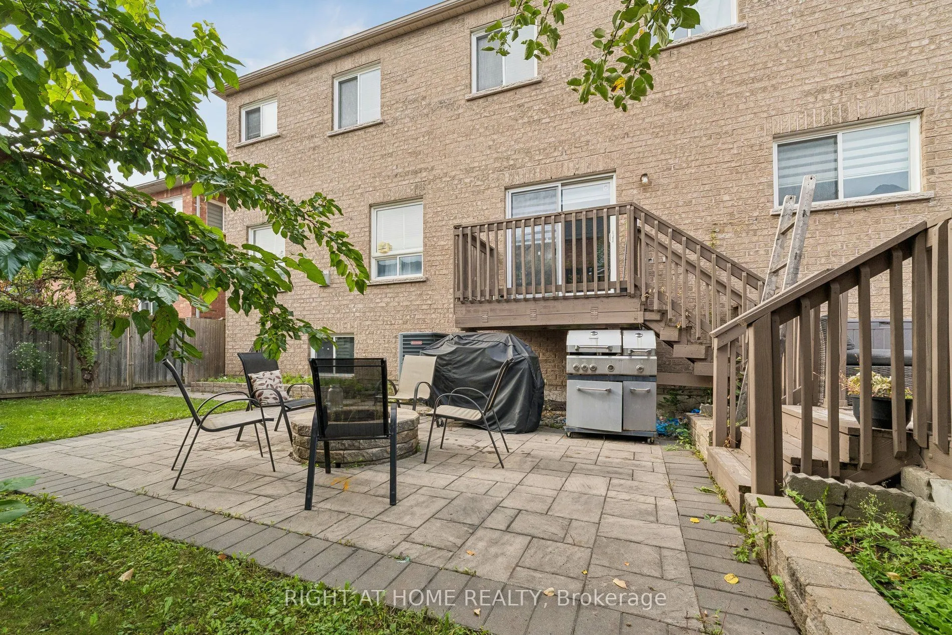 13 Weston Crescent