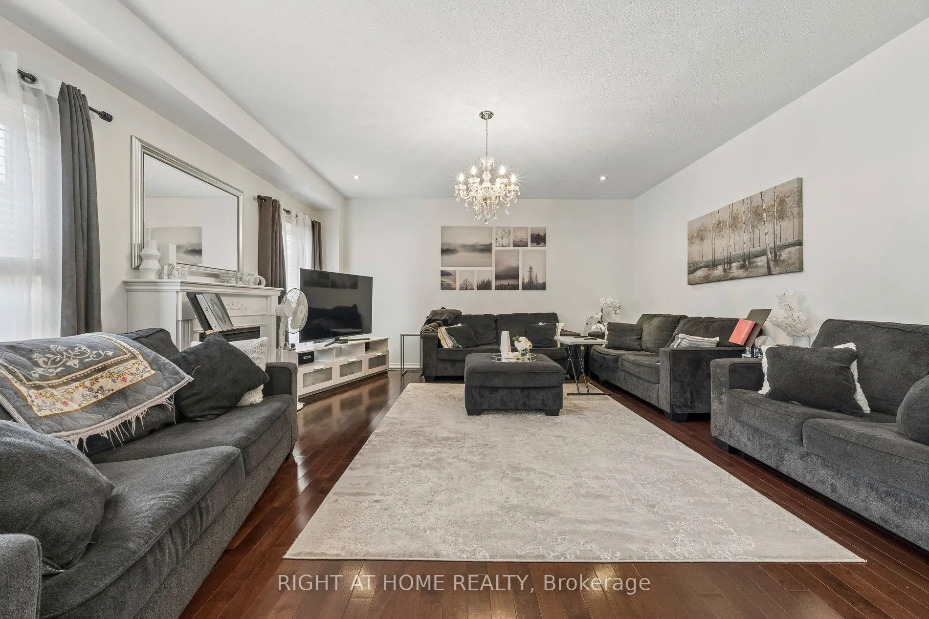 13 Weston Crescent