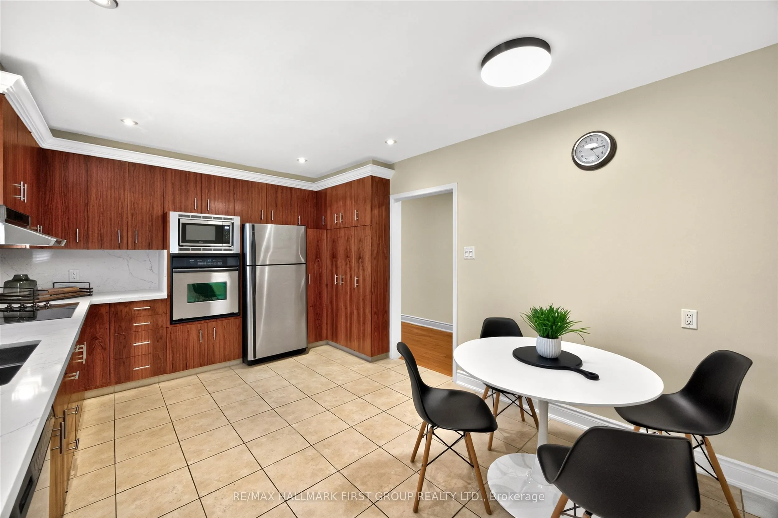 21 Ivan Road