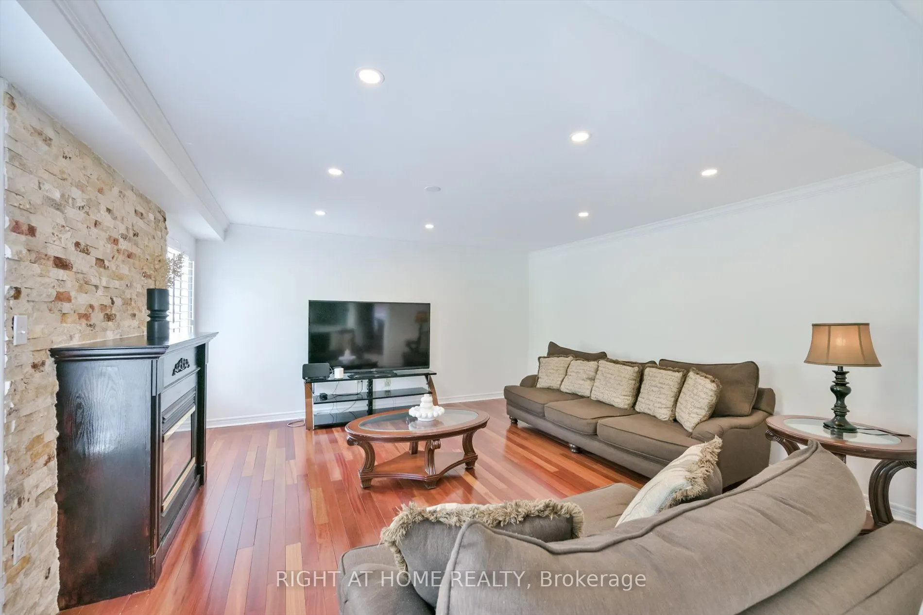 57 Hopkinson Crescent
