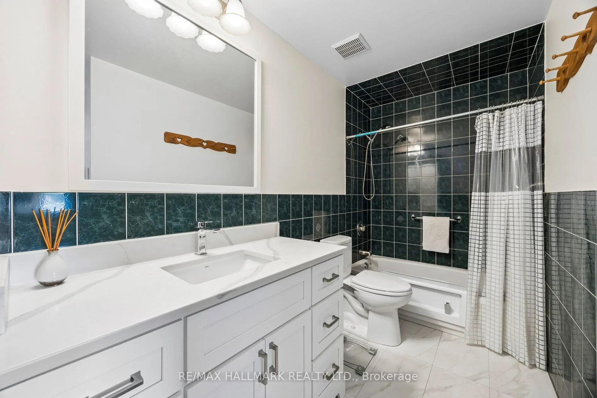 1715 Kingston Road #104