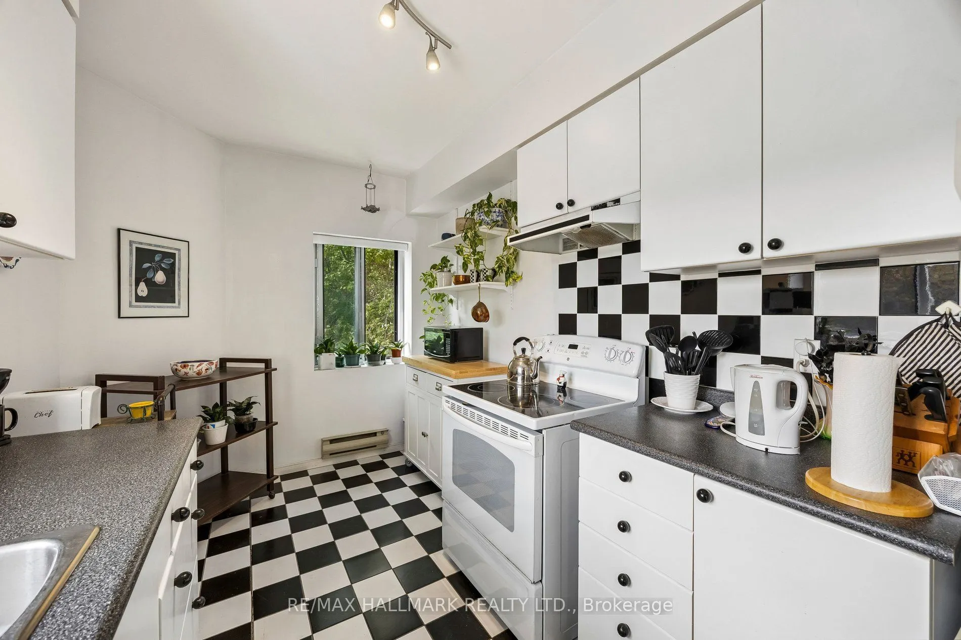1715 Kingston Road #104