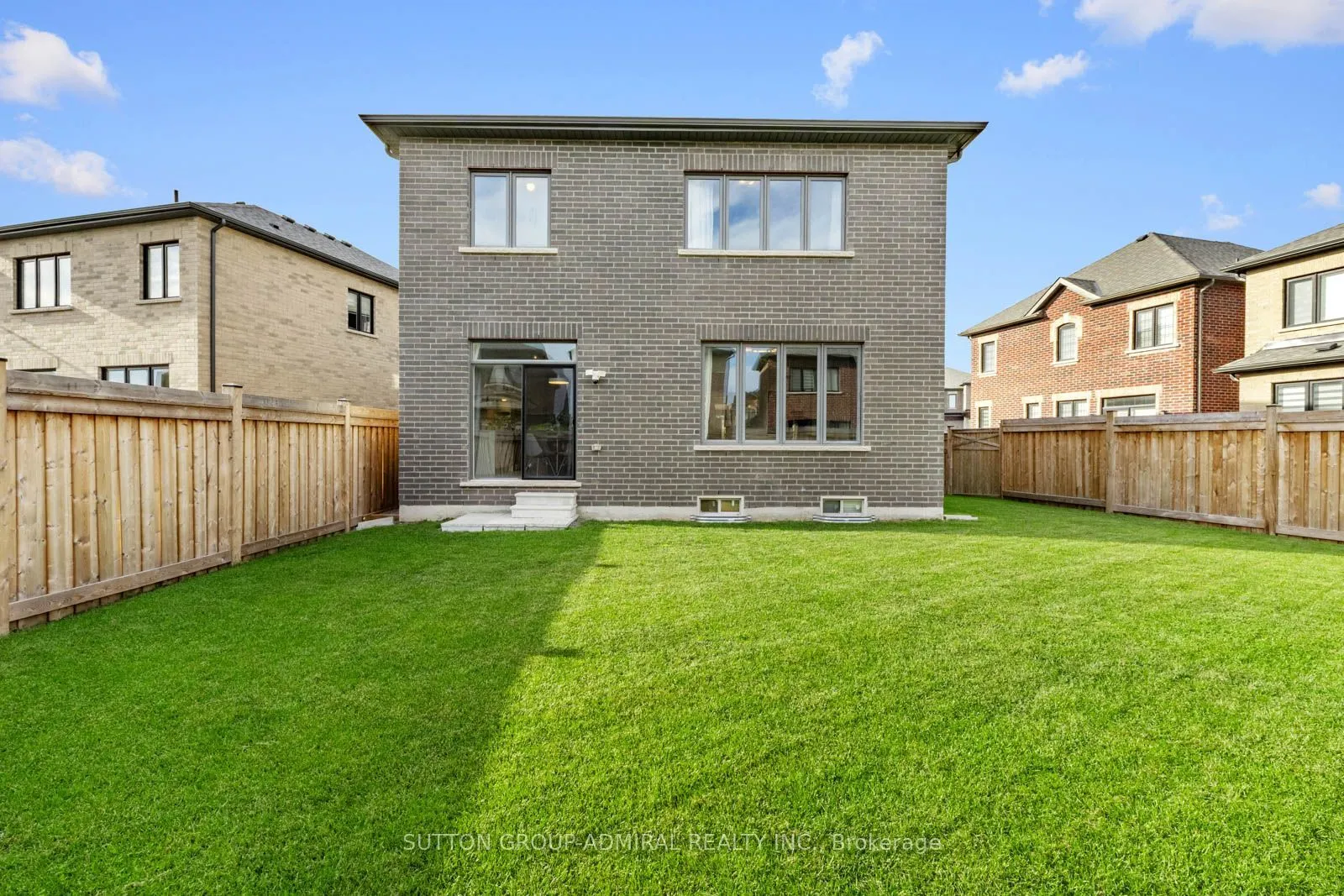 7 Priory Drive