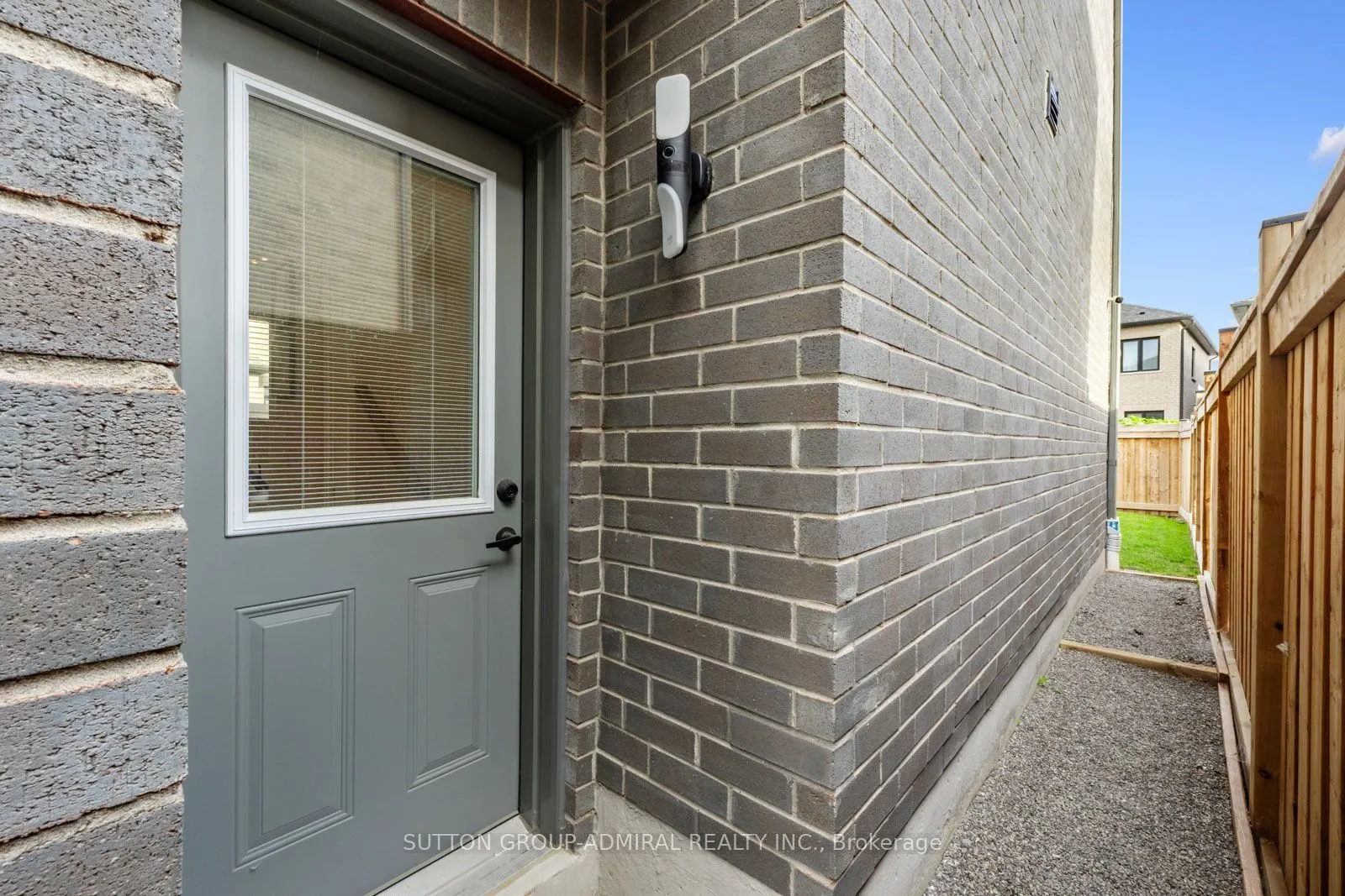 7 Priory Drive