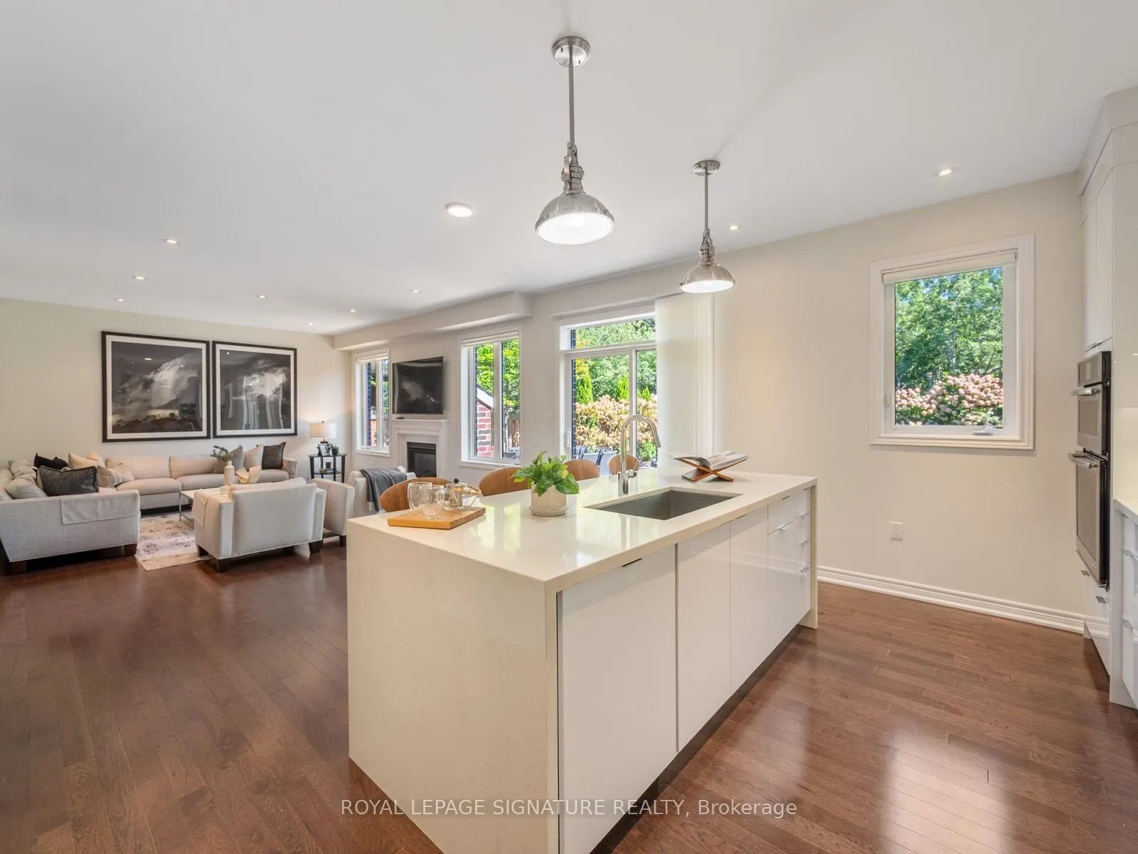 35 Acheson Boulevard