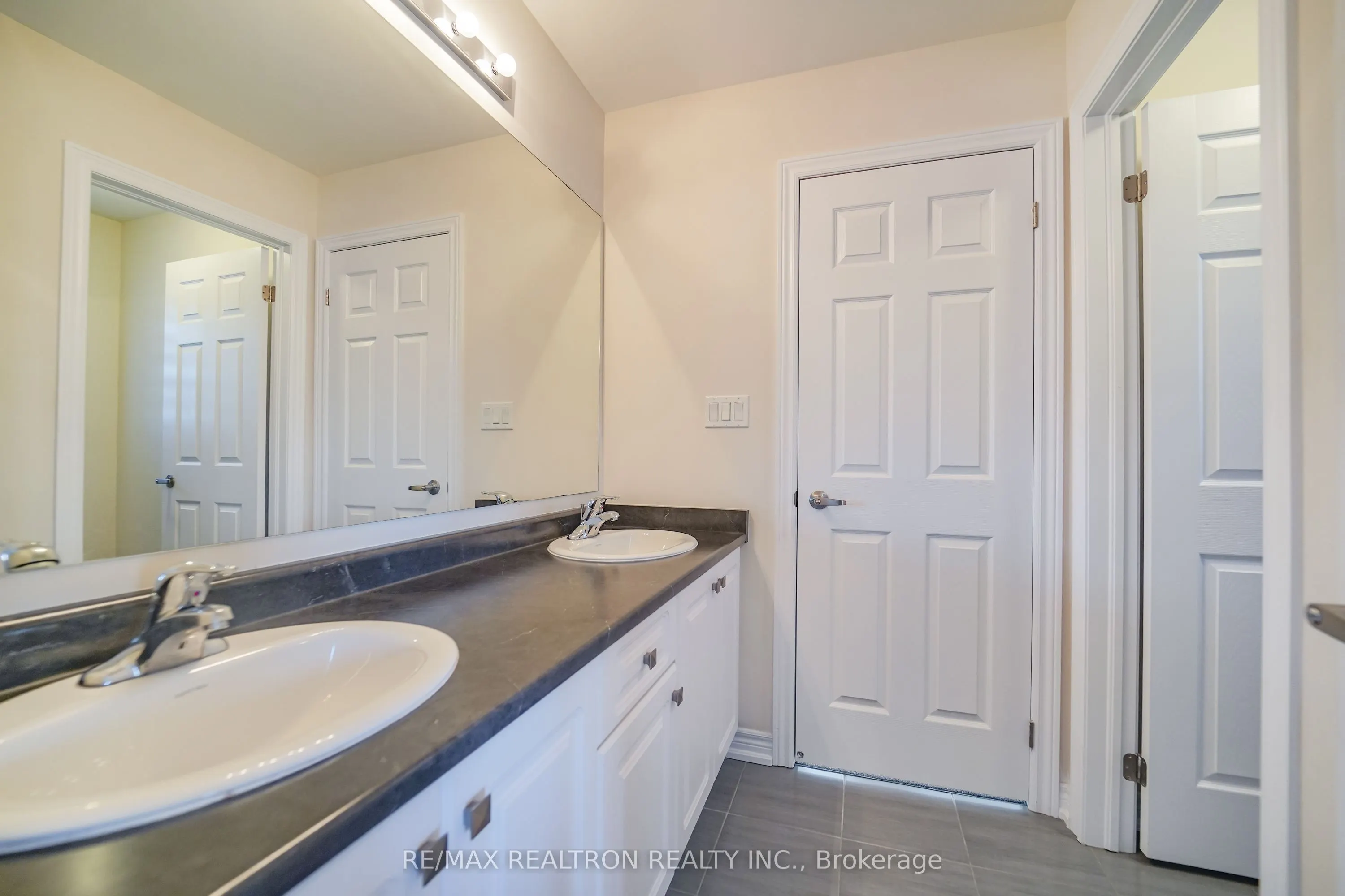 2431 Hibiscus Drive
