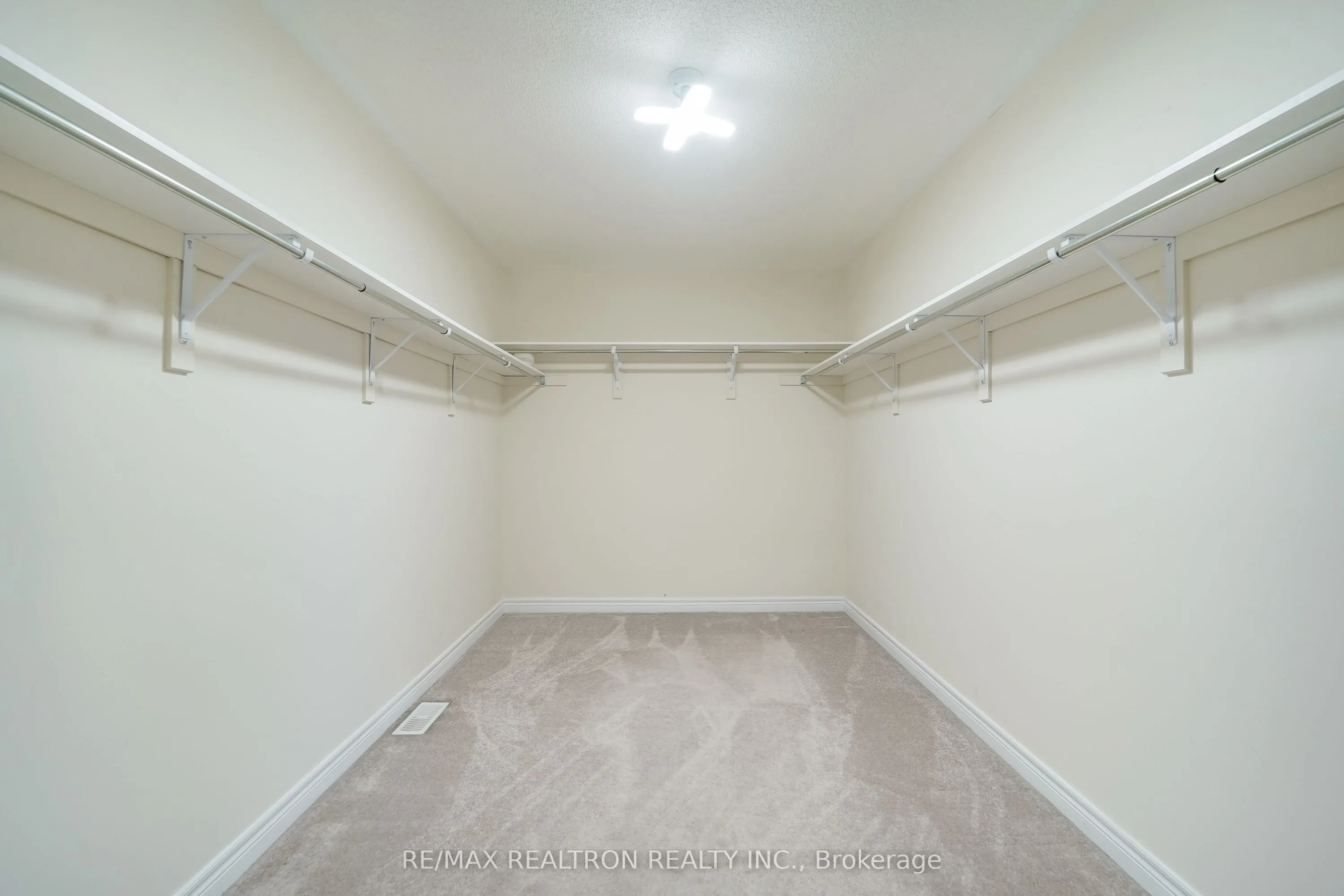 2431 Hibiscus Drive
