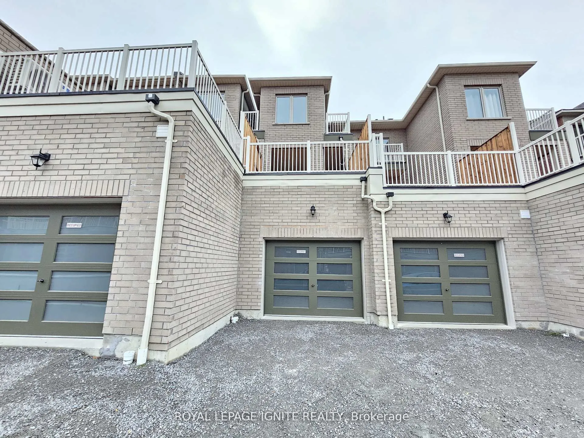 919 Crowsnest Hollow