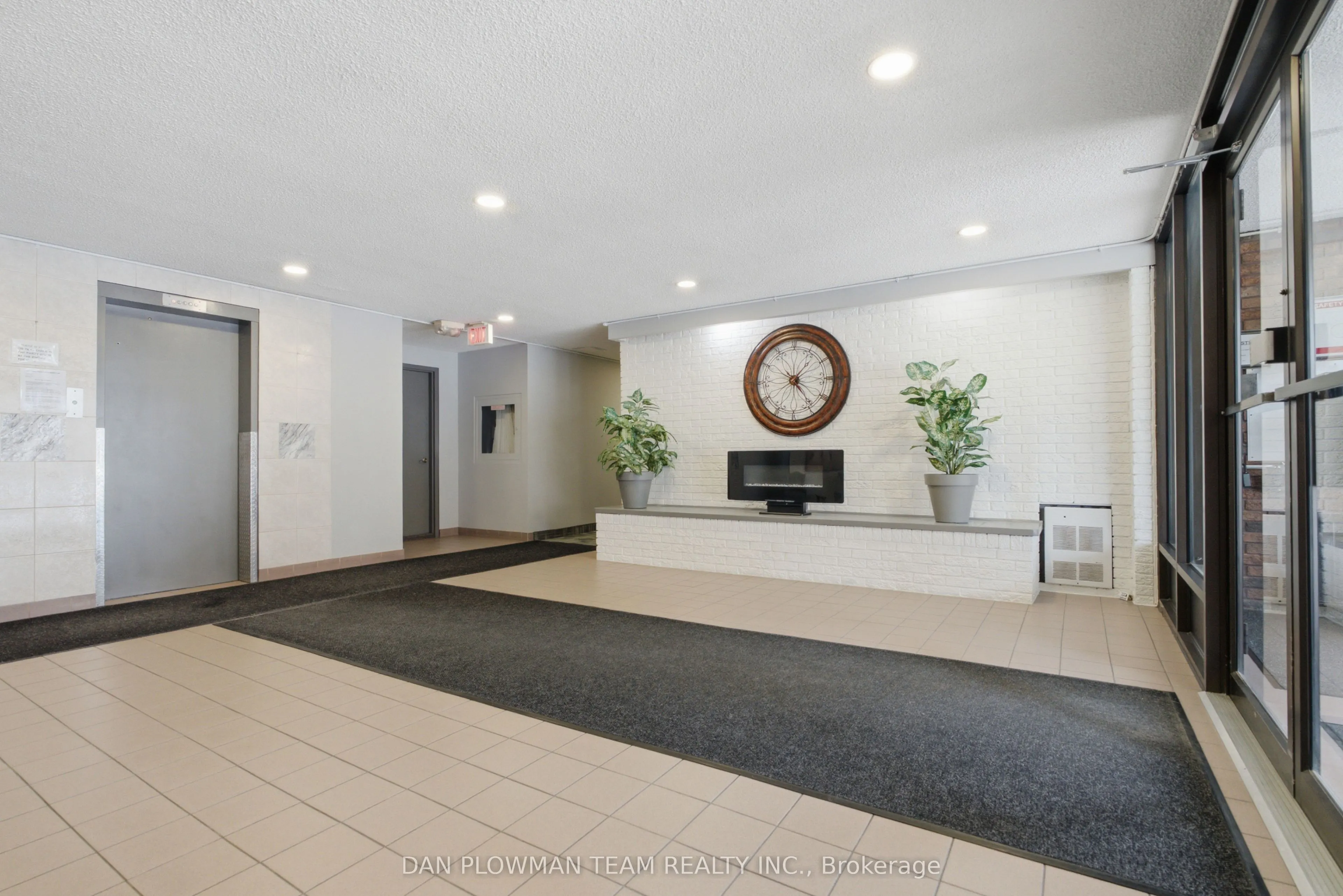 131 Taunton Road E #204