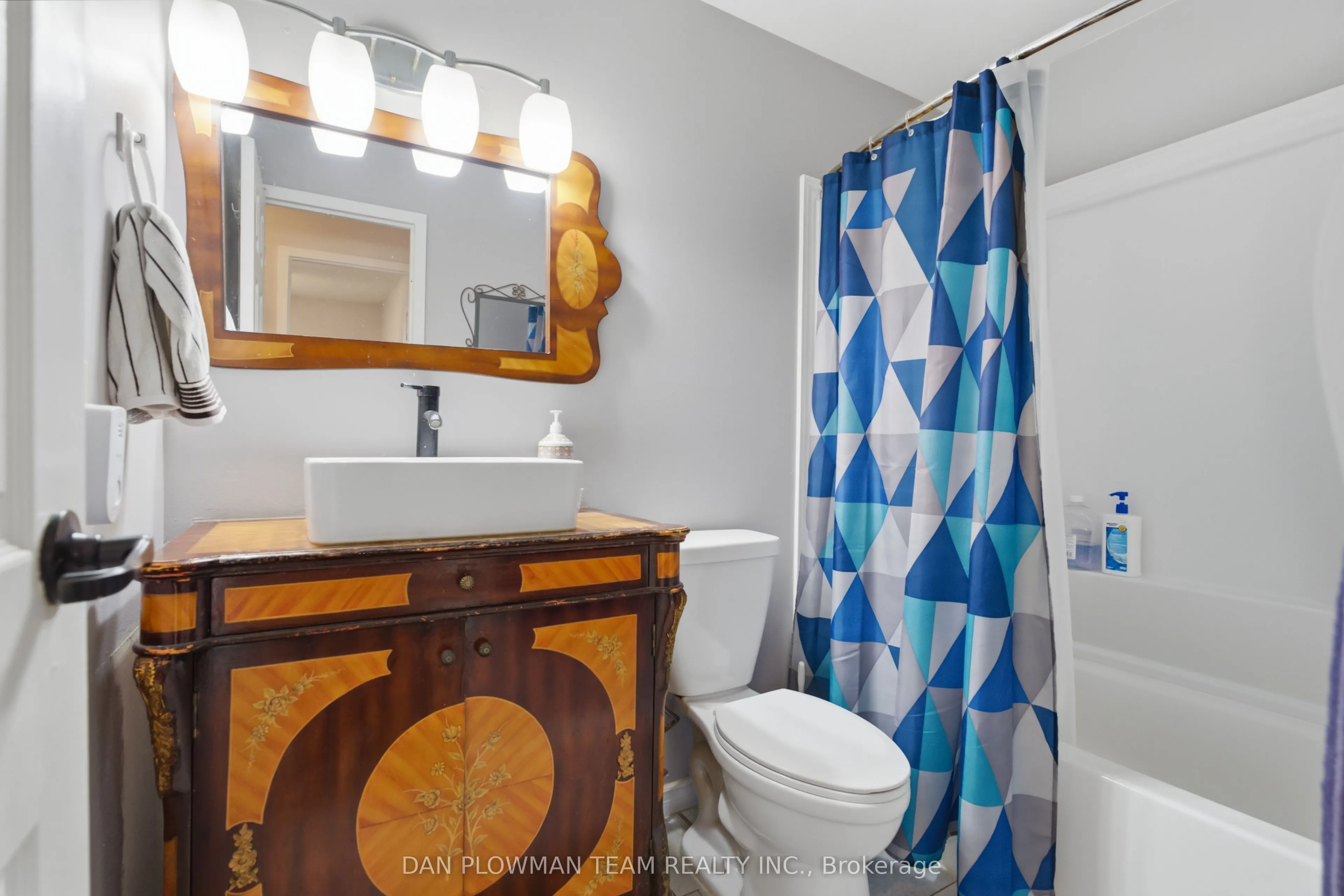 131 Taunton Road E #204