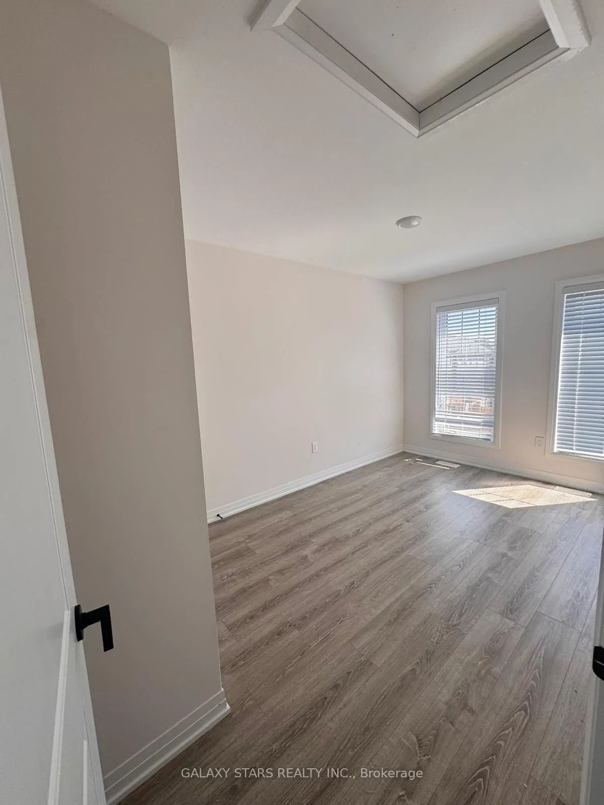 50 Ambereen Place