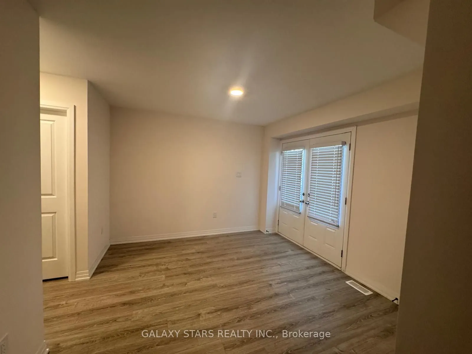 50 Ambereen Place
