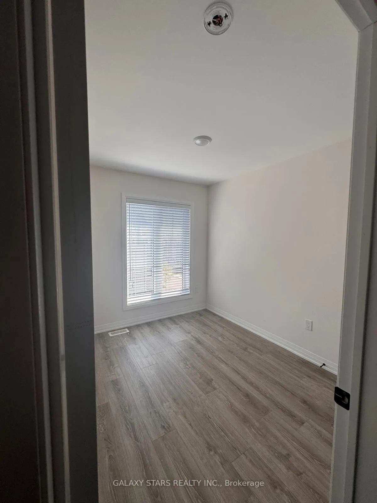 50 Ambereen Place