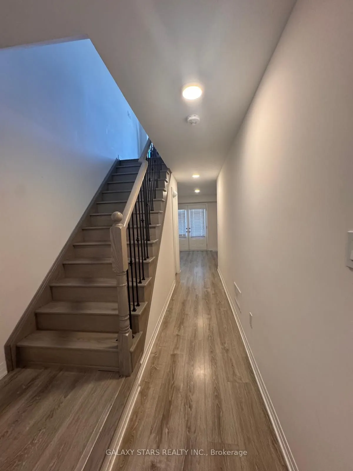 50 Ambereen Place