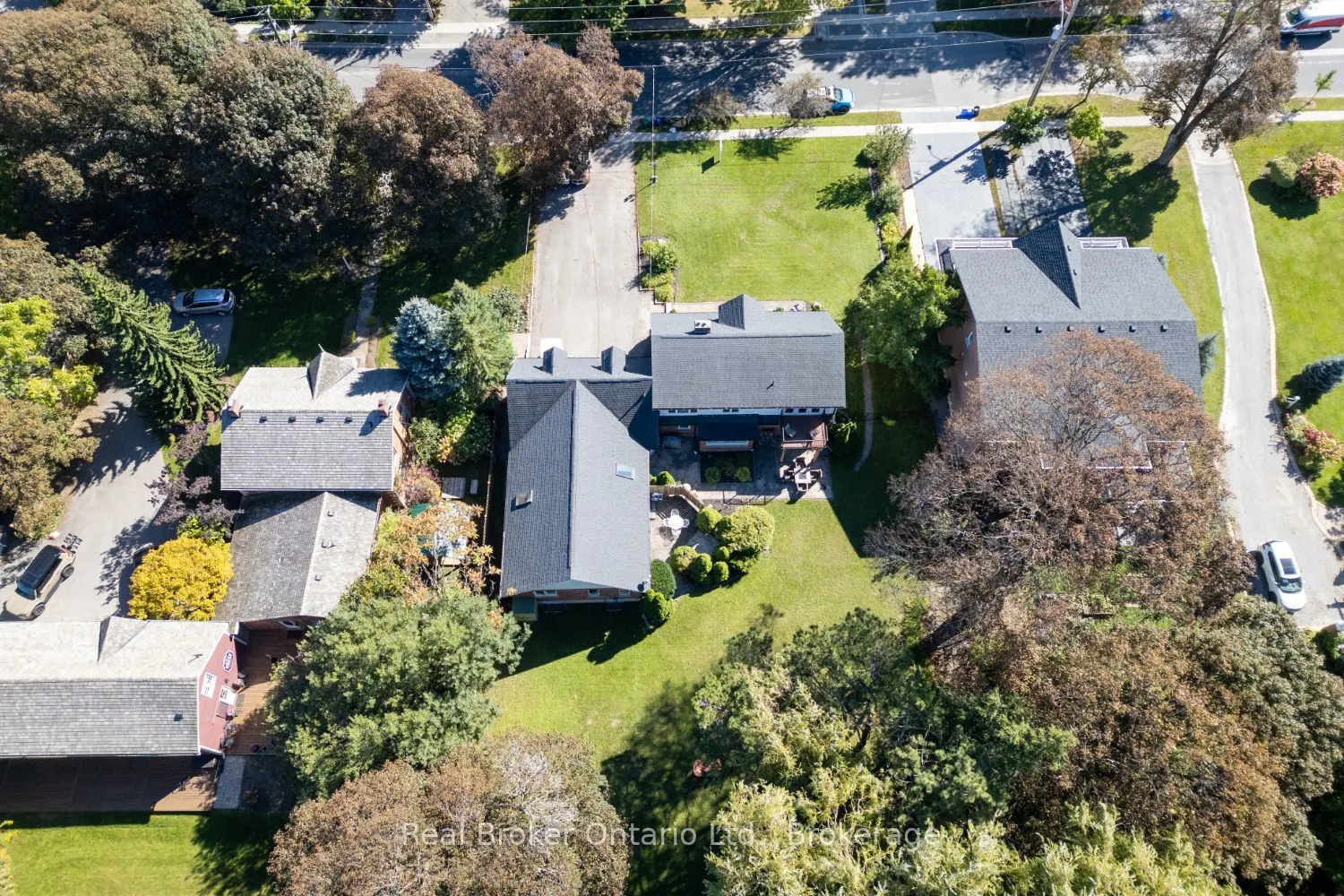 18 Concession Street W