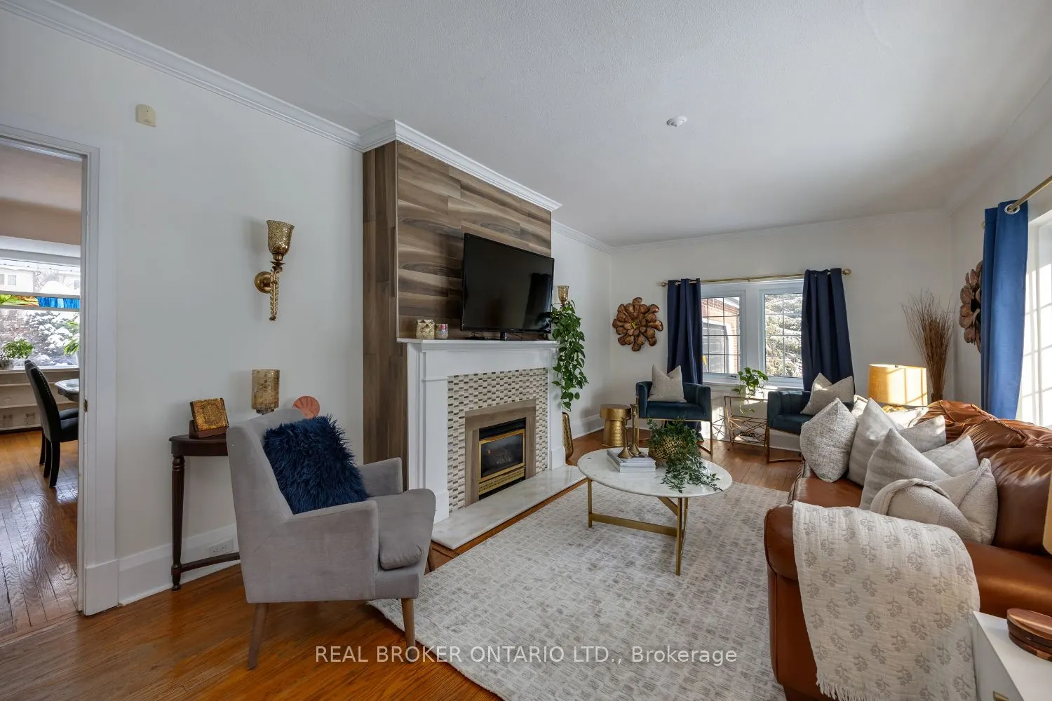 18 Concession Street W