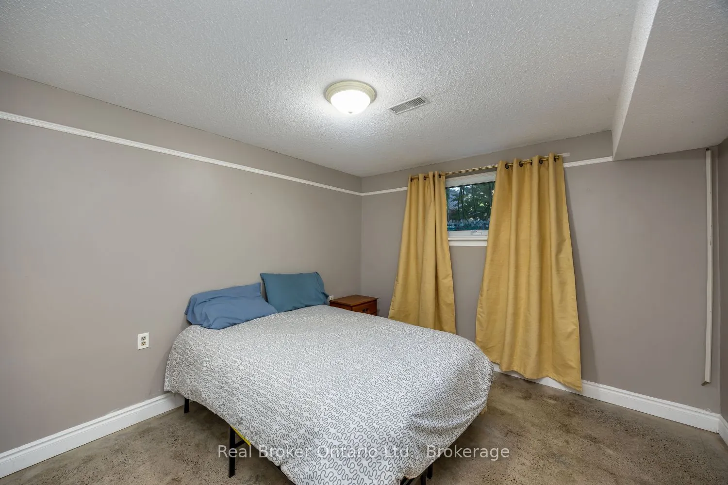 18 Concession Street W
