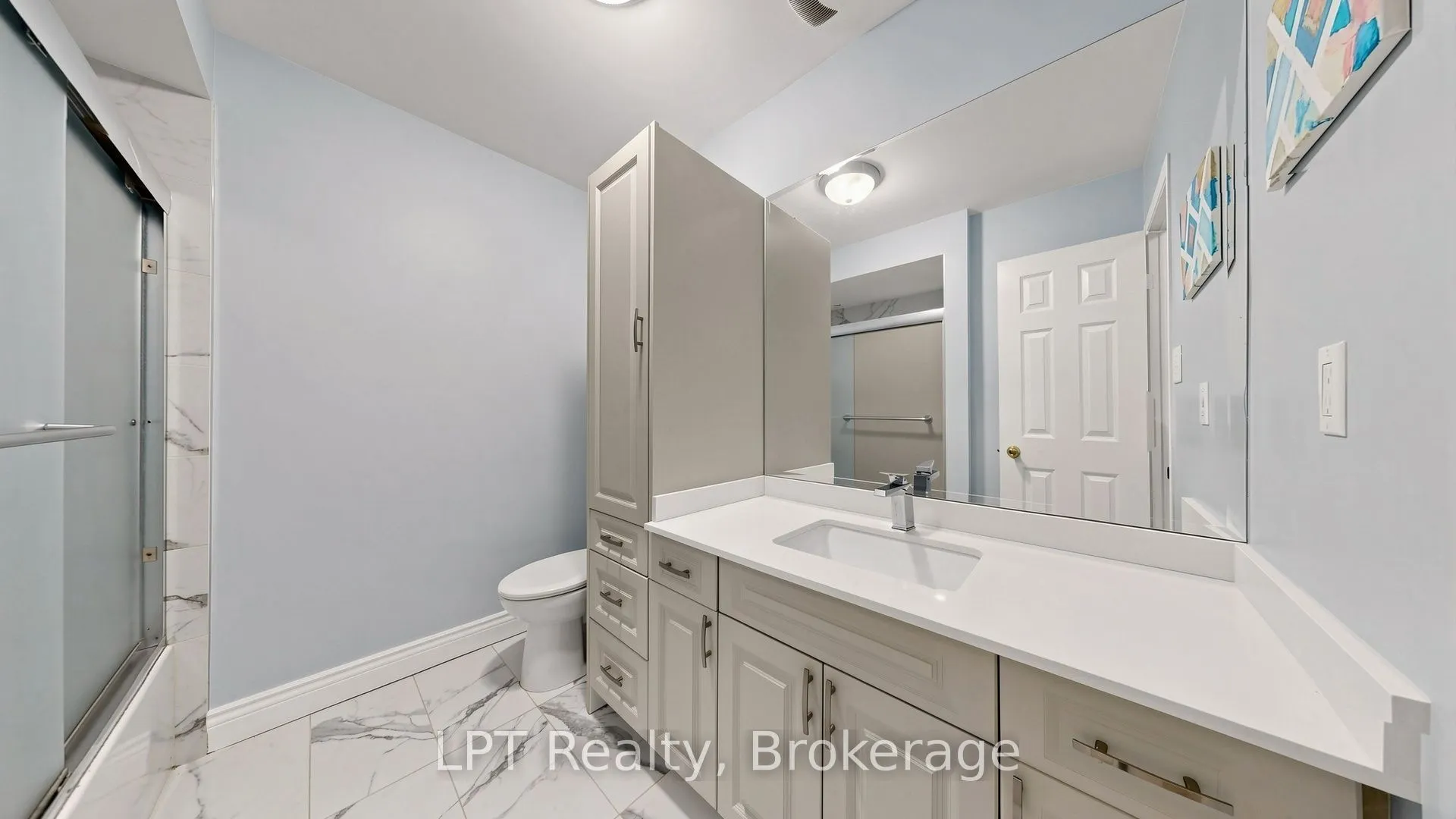18 Tawn Crescent S