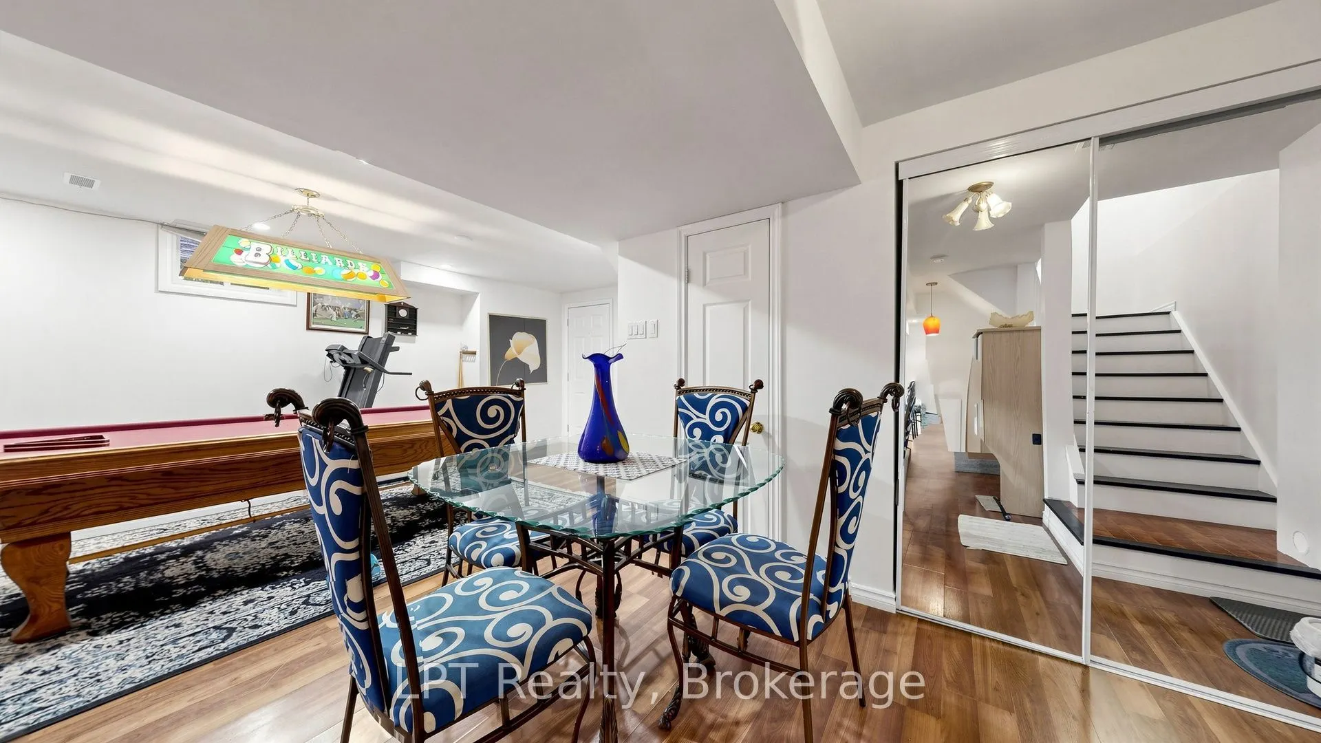 18 Tawn Crescent S