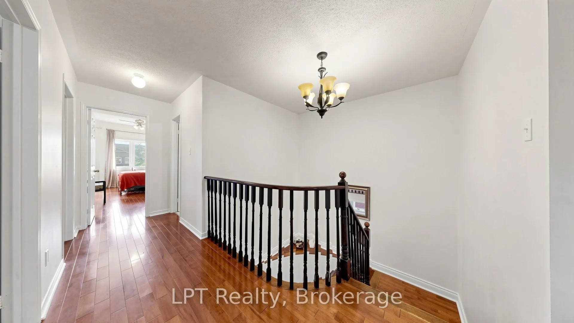 18 Tawn Crescent S